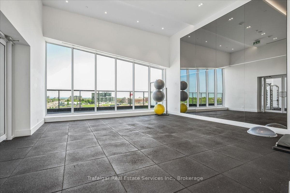 297 Oak Walk Drive Unit 1807 - Condo photo 32 of 35 in Oakville, Ontario