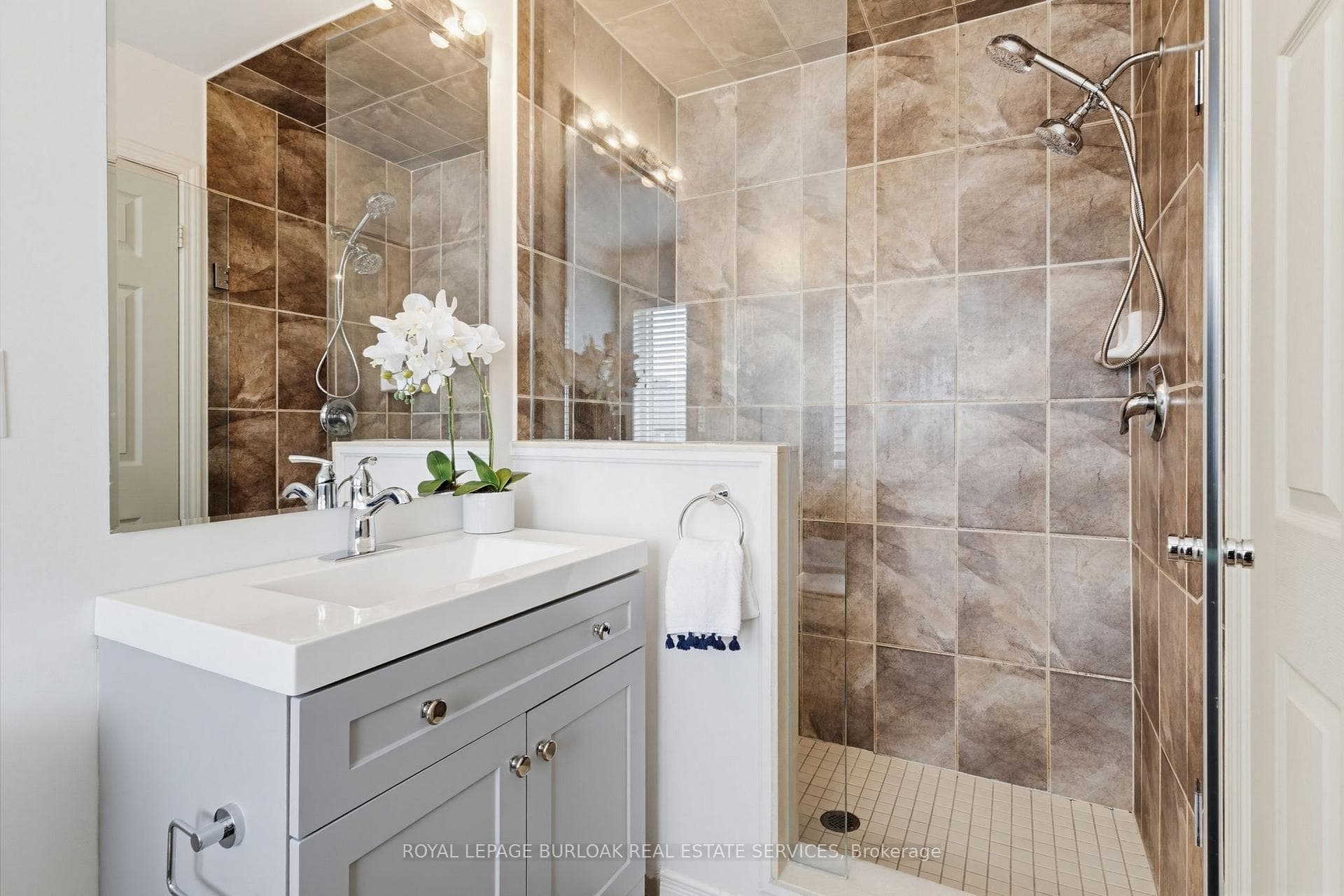 4170 Thomas Alton Boulevard - Semi-Detached photo 17 of 26 in Burlington, Ontario