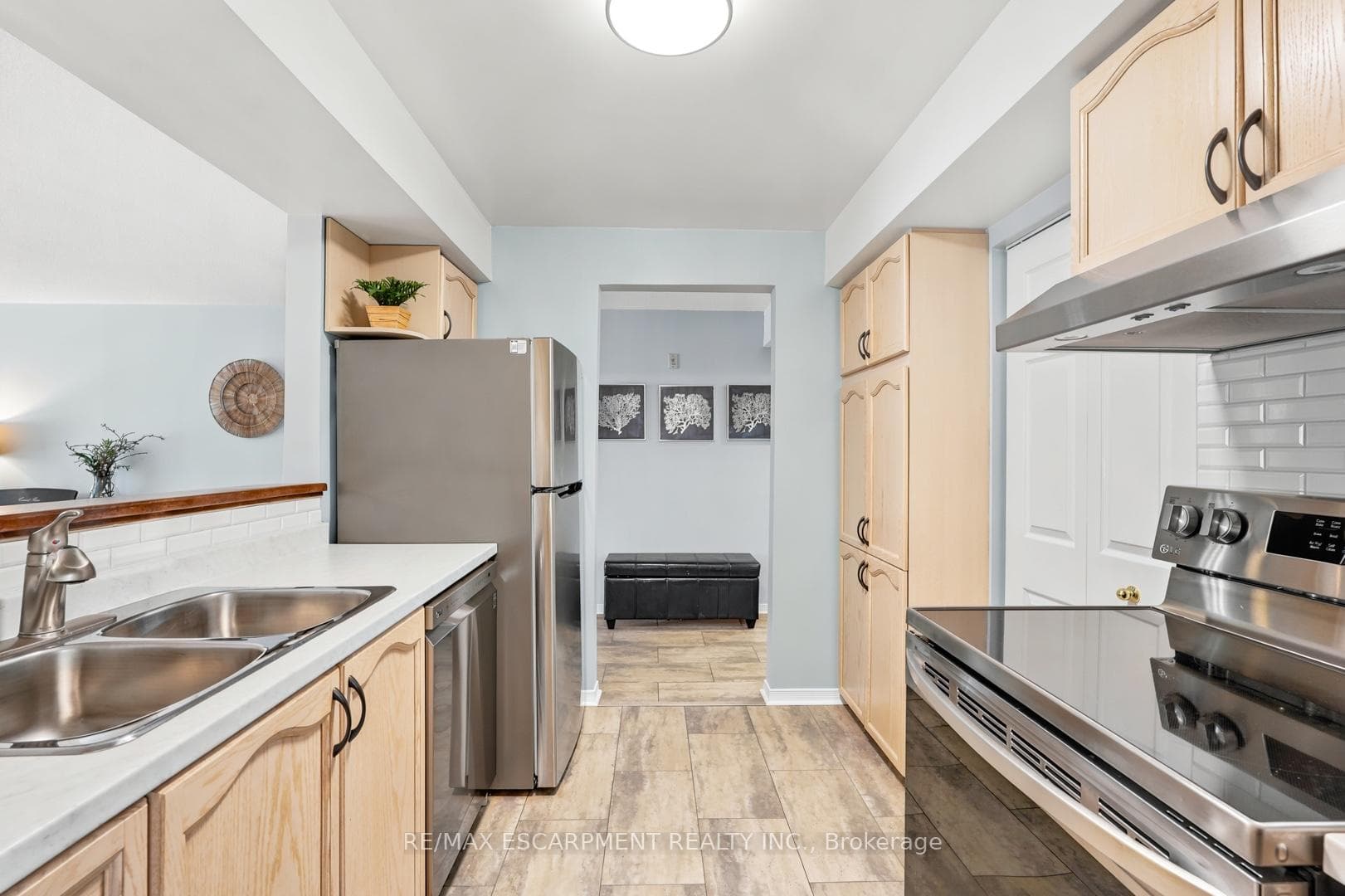 216 Plains Road Unit A307 - Condo photo 8 of 35 in Burlington, Ontario