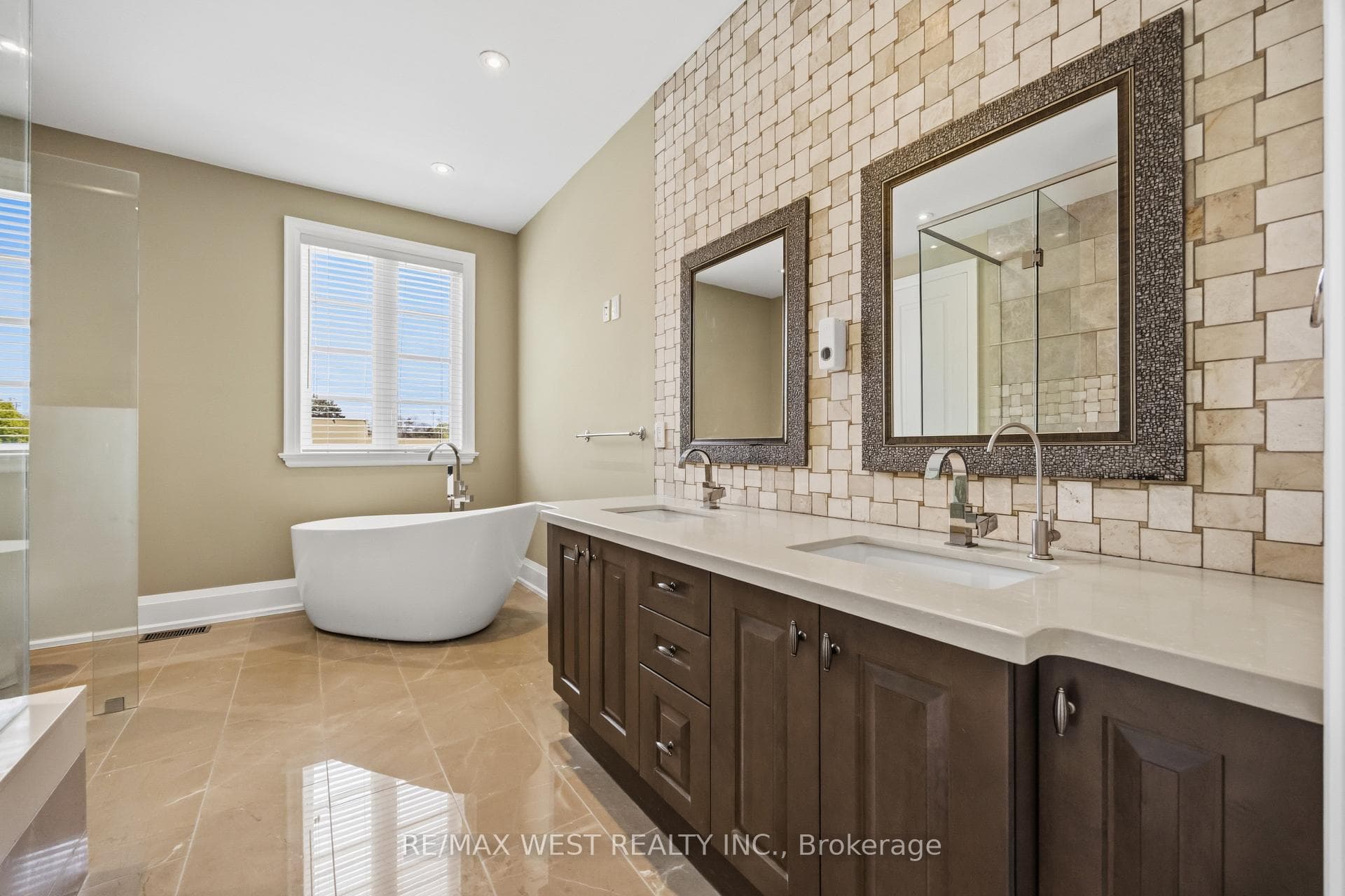 35 Conifer Drive - Detached photo 21 of 46 in Etobicoke (Islington / Rexdale), Ontario