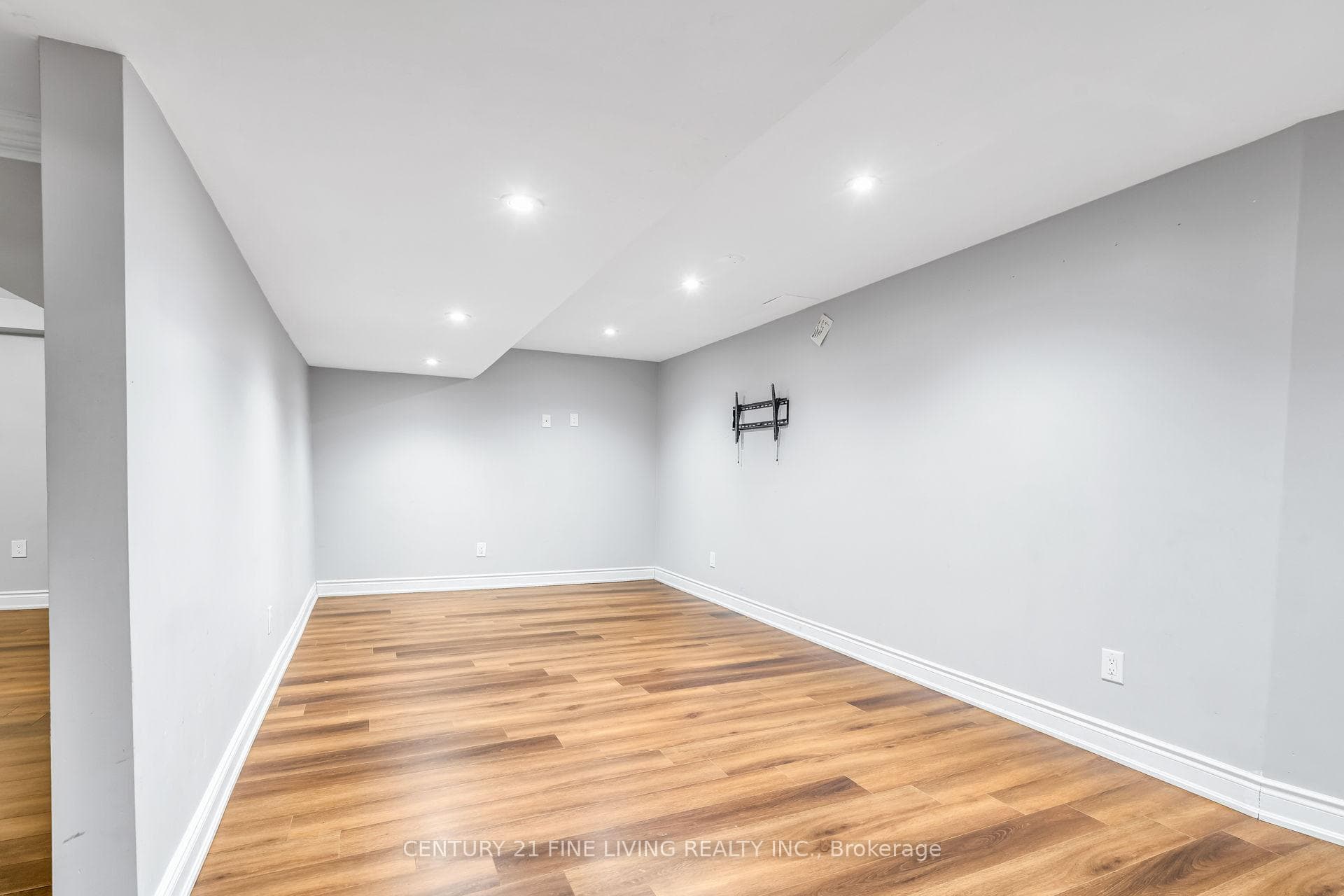 20 Edenvalley Road - Detached photo 34 of 38 in Brampton, Ontario