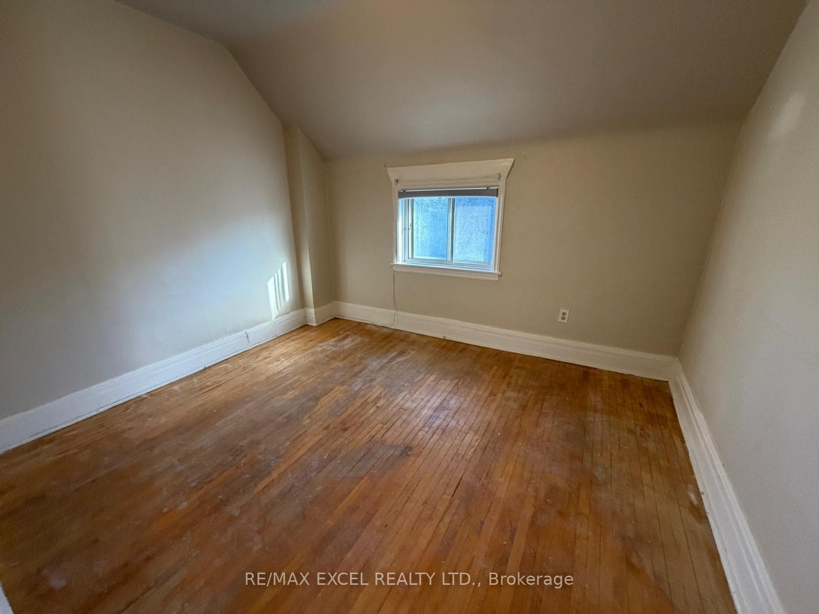 515 Warden Avenue Unit #Upper - Detached photo 9 of 11 in Birch Cliff / Cliffside, Ontario