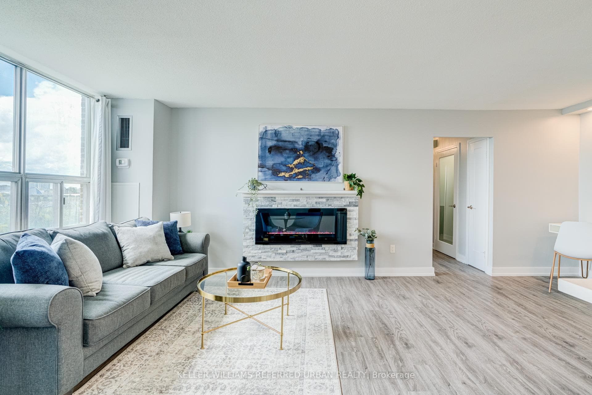 10 Edgecliff Golfway Unit 1417 - Condo photo 11 of 35 in Flemingdon Park / Don Mills, Ontario