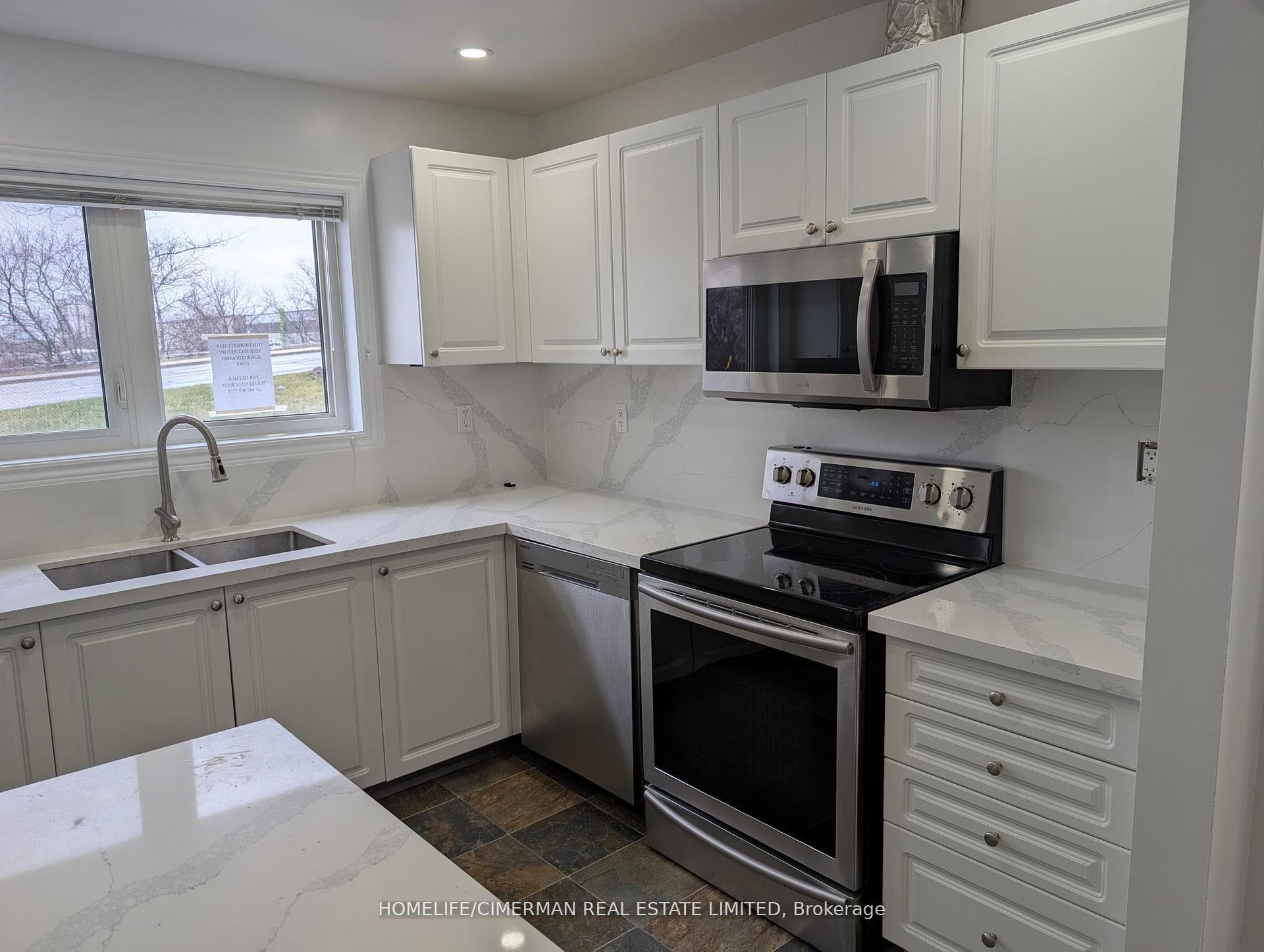 361 Birchmount Road - Condo photo 6 of 20 in Birch Cliff / Cliffside, Ontario