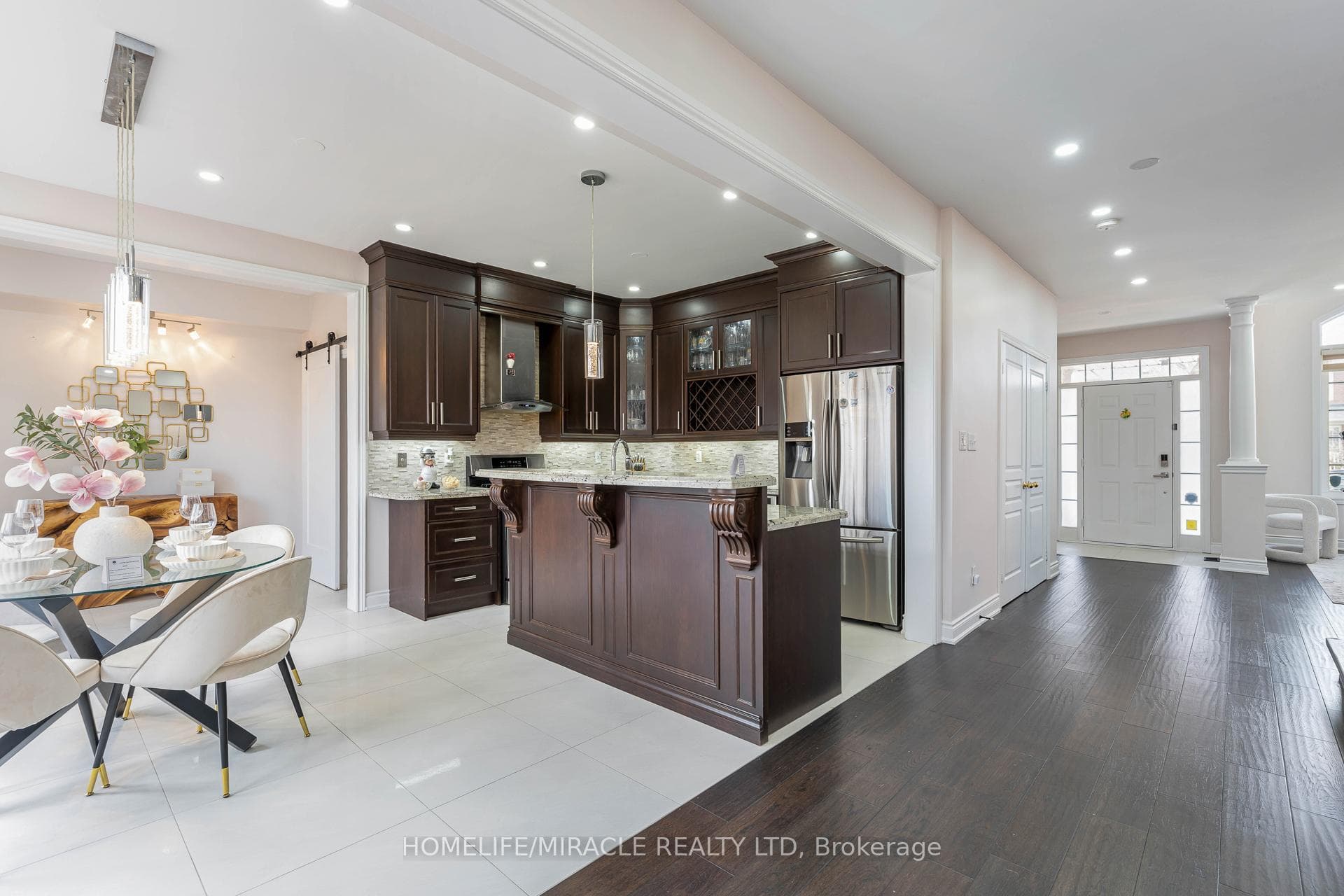2343 Falling Green Drive - Detached photo 8 of 50 in Oakville, Ontario