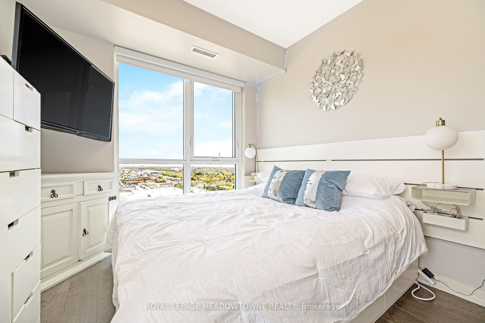 2093 Fairview Street Unit 1902 - Condo photo 21 of 30 in Burlington, Ontario