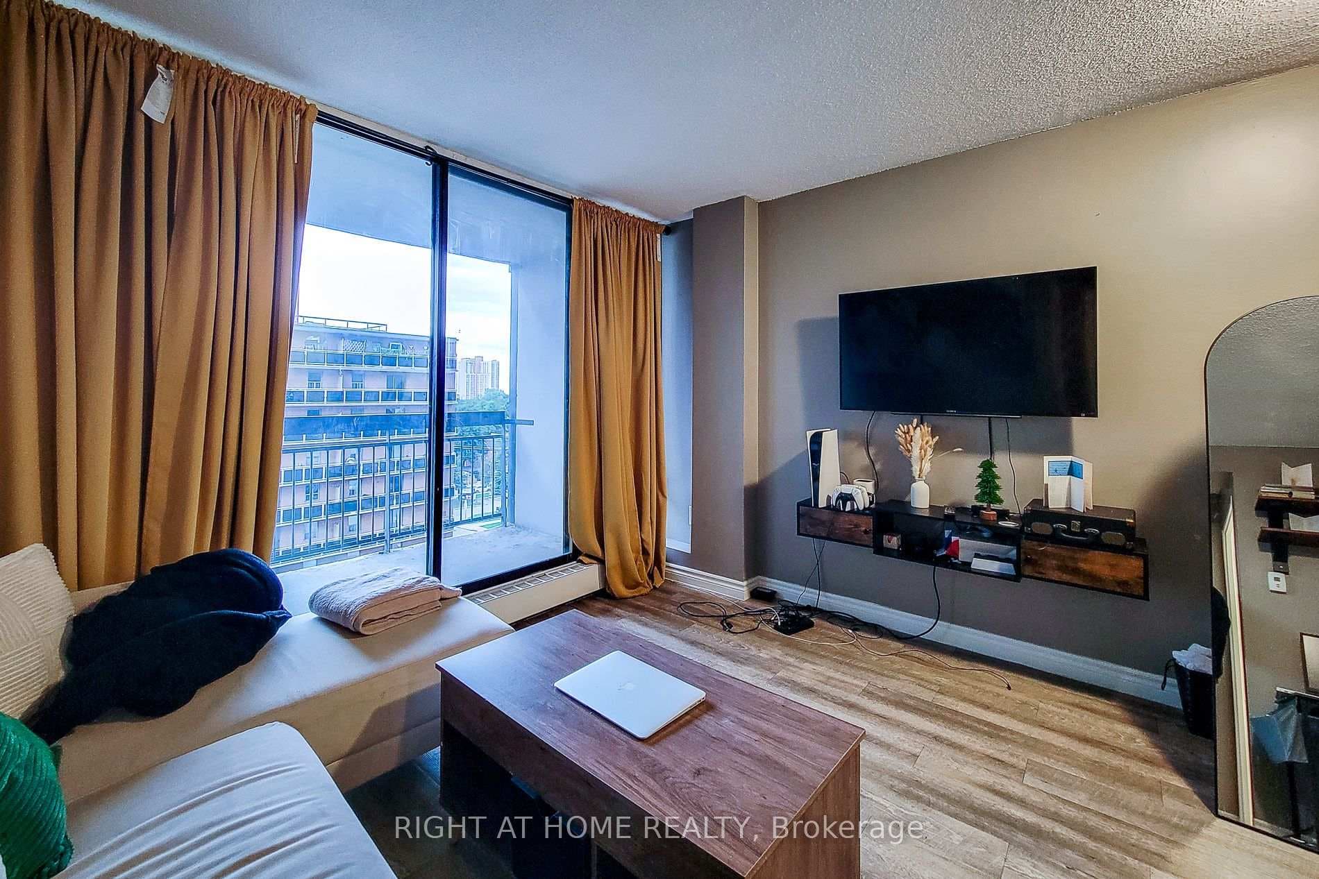 150 Charlton Avenue Unit 601 - Condo photo 25 of 26 in Hamilton, Ontario