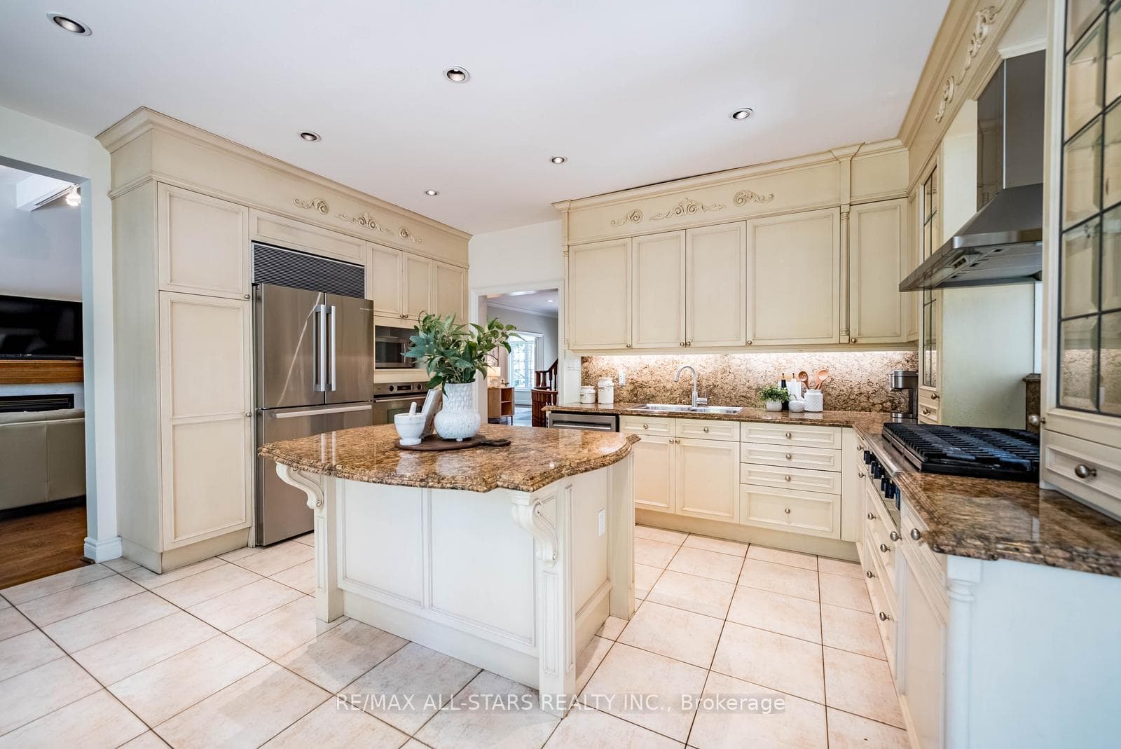 41 Deepwood Crescent - Detached photo 13 of 50 in Don Mills / Parkwoods / Victoria Village, Ontario
