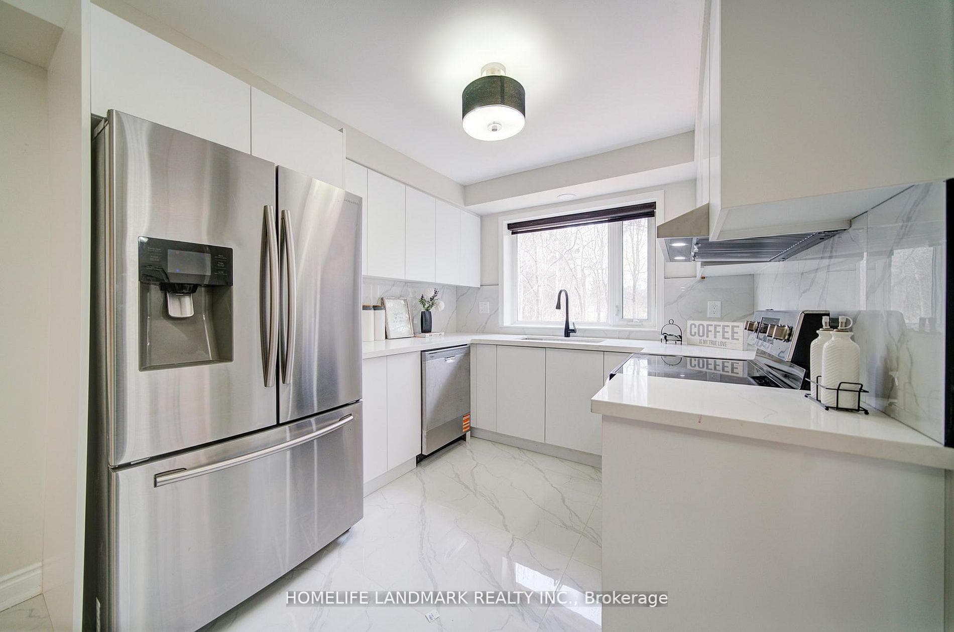 1111 Deer Run - Detached photo 6 of 29 in Mississauga, Ontario