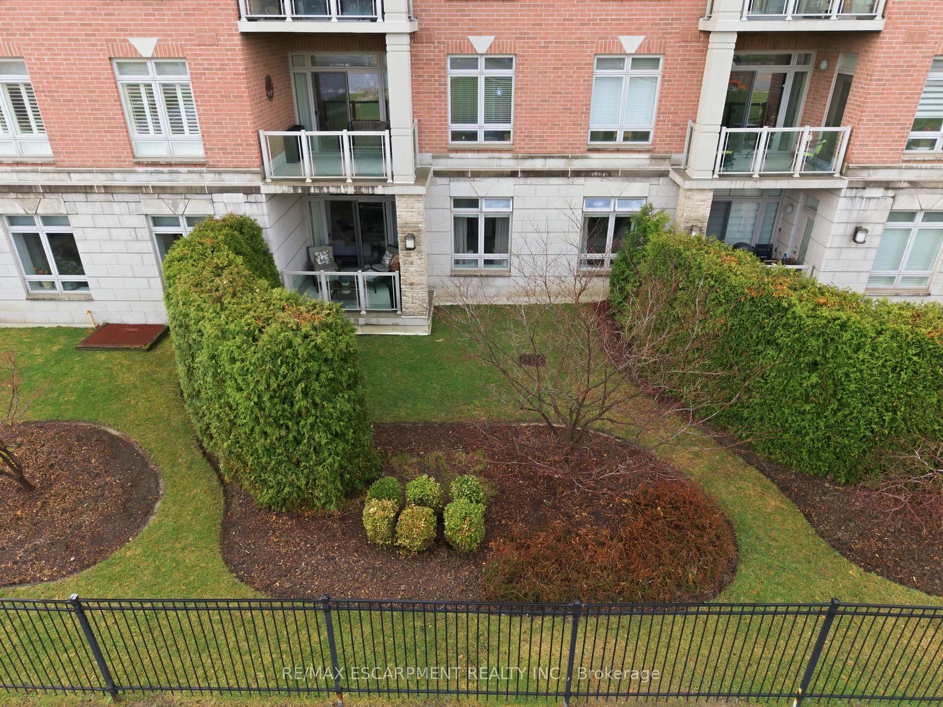 1980 Imperial Way Unit 103 - Condo for sale in Aldershot, Ontario