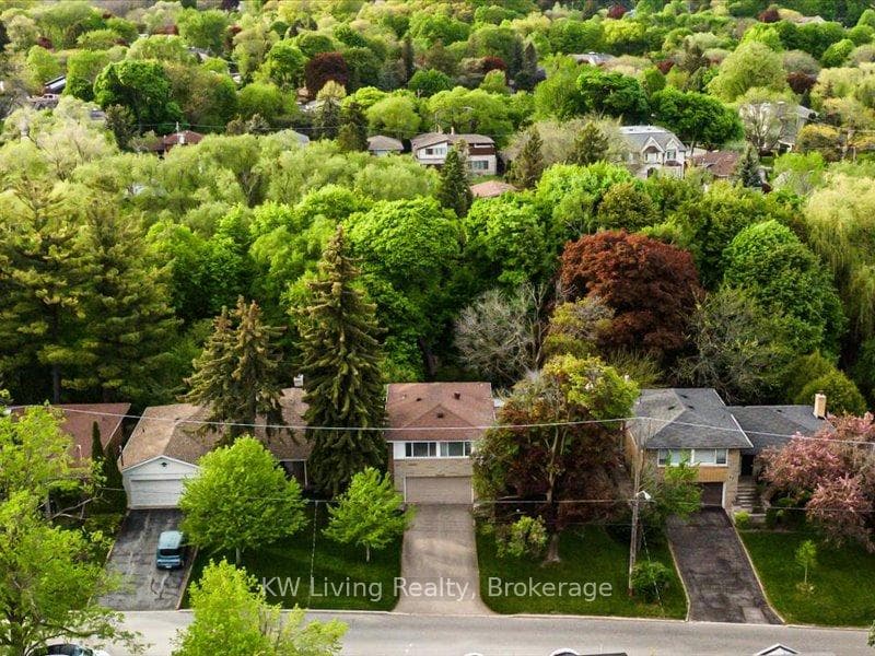 52 Hawksbury Drive - Detached photo 1 of 43 in Hillcrest Village / Bayview Village, Ontario