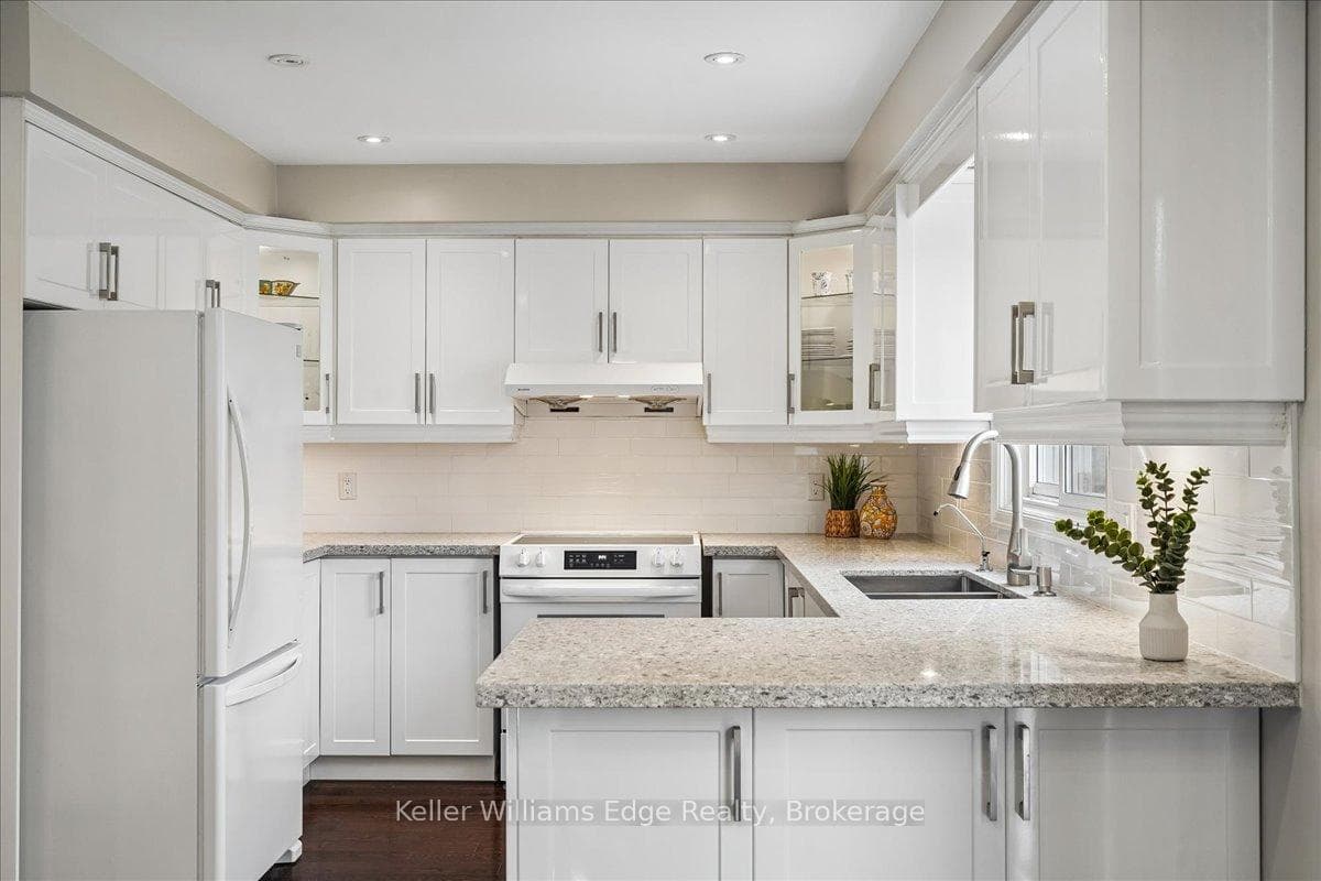 3358 Palmer Drive - Detached photo 13 of 44 in Burlington, Ontario