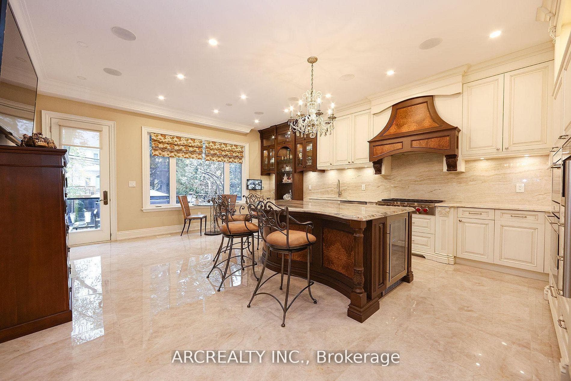 188 Alfred Avenue - Detached photo 12 of 49 in Willowdale / Newtonbrook, Ontario