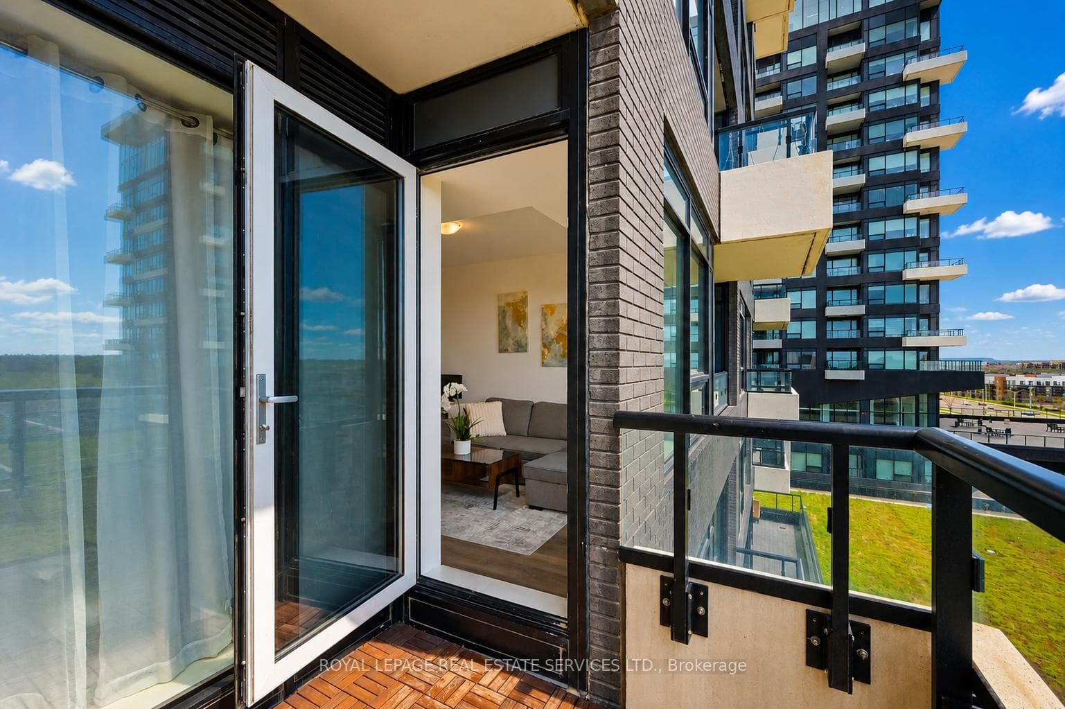 2485 Taunton Road Unit 726 - Condo photo 14 of 21 in Oakville, Ontario
