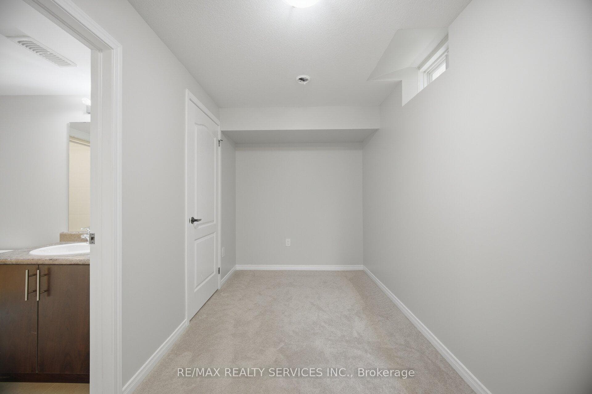 25 Baffin Crescent - Semi-Detached photo 37 of 50 in Brampton, Ontario