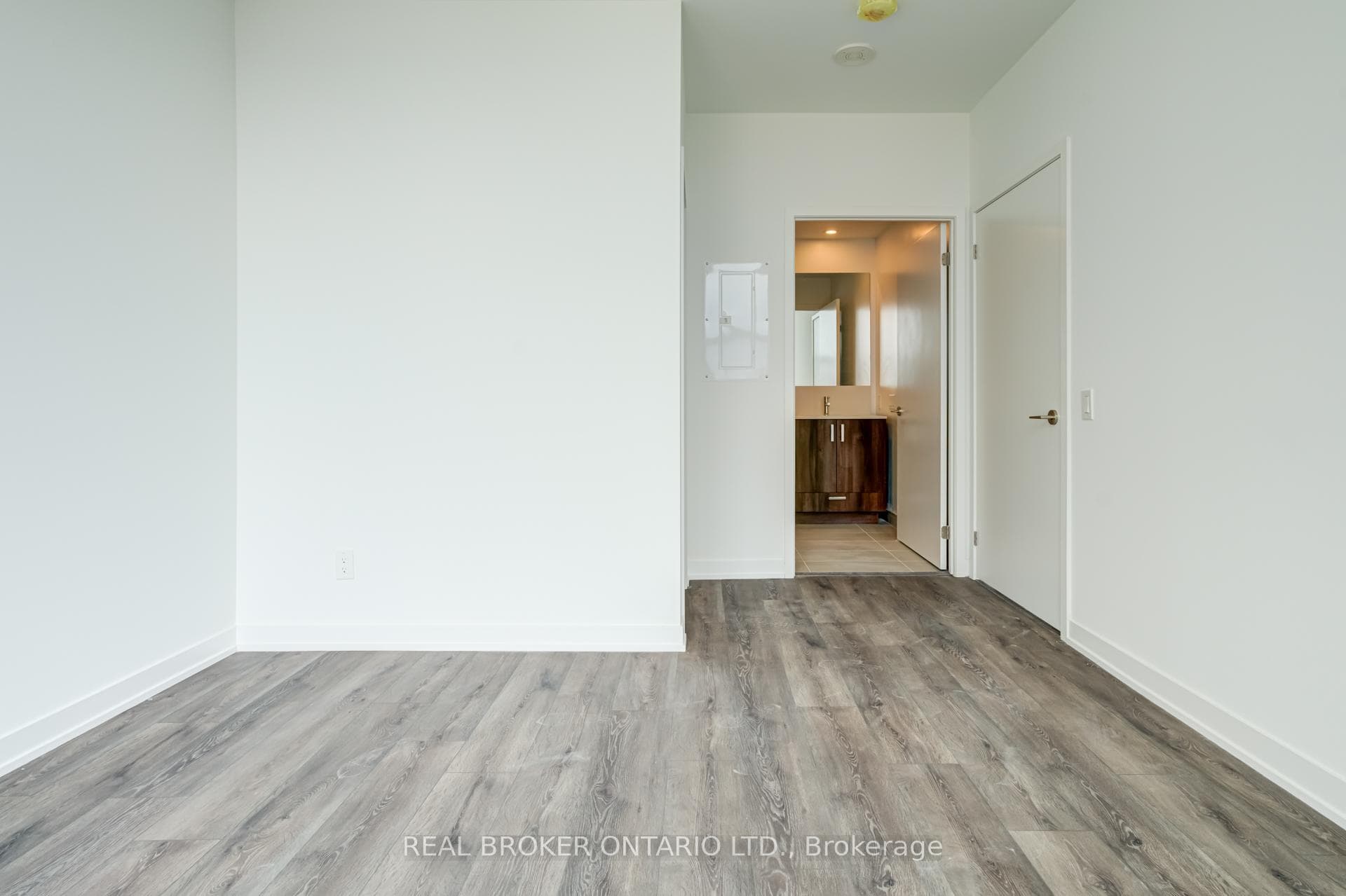 1787 St Clair Avenue Unit 1105 - Condo photo 6 of 13 in Keelesdale / Eglinton West, Ontario