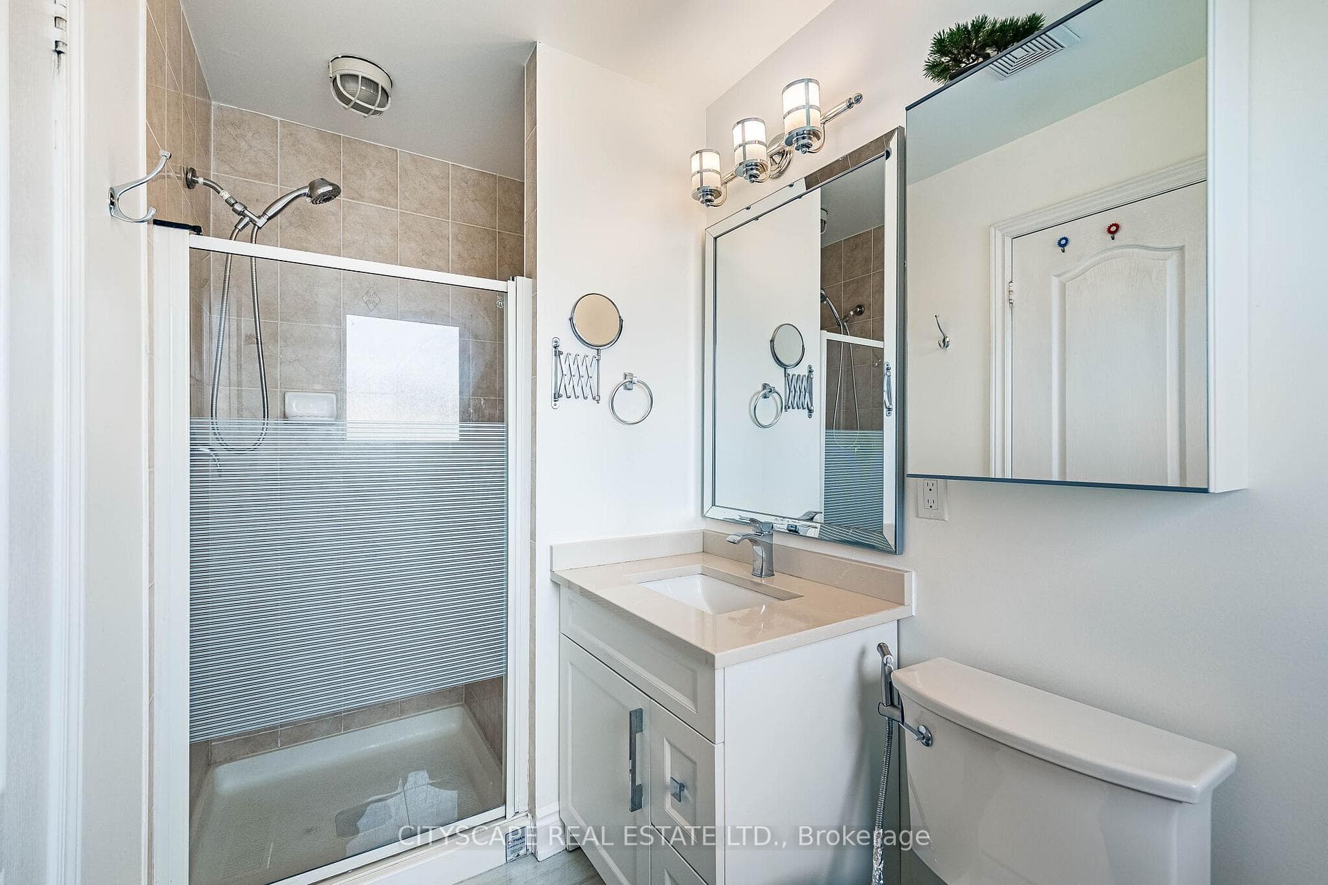 6681 Jazzy Mews - Semi-Detached photo 25 of 50 in Mississauga, Ontario