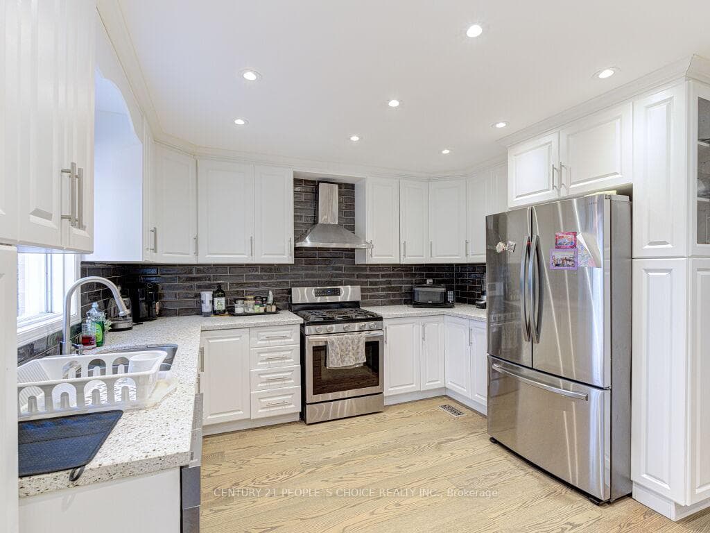 5965 River Grove Avenue - Detached photo 17 of 50 in Mississauga, Ontario