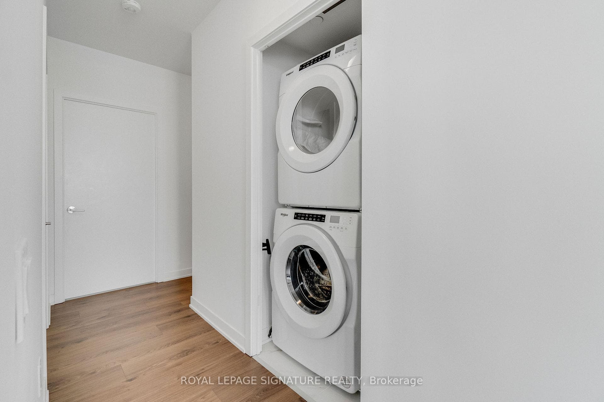 395 Dundas Street Unit 234 - Condo photo 31 of 35 in Oakville, Ontario