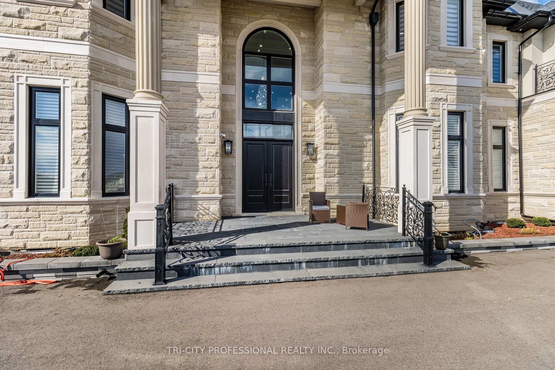 27 Morris Court - Detached photo 11 of 50 in Brampton, Ontario