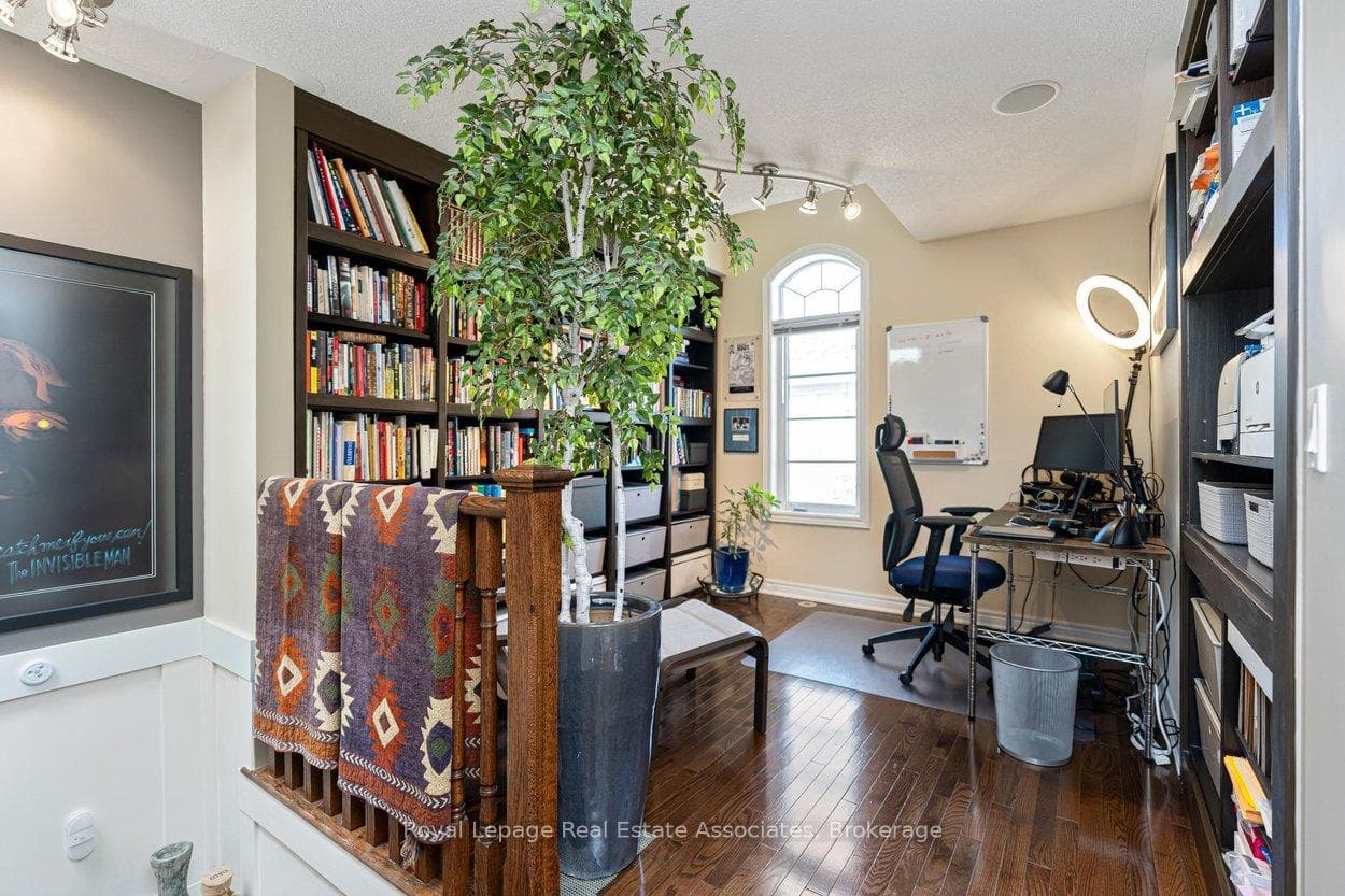 4135 Shipp Drive Unit 20 - Condo photo 23 of 50 in Mississauga, Ontario