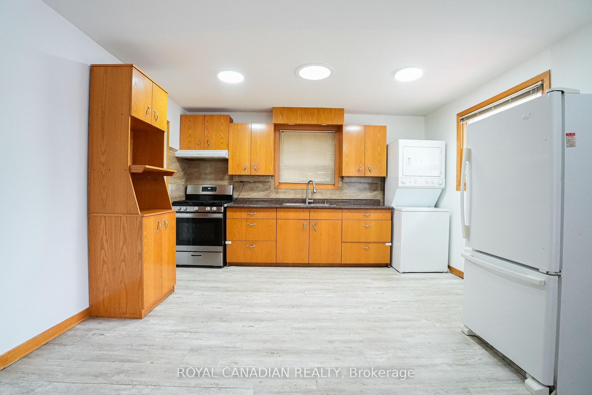 67 Sutherland Avenue - Detached photo 6 of 35 in Brampton, Ontario