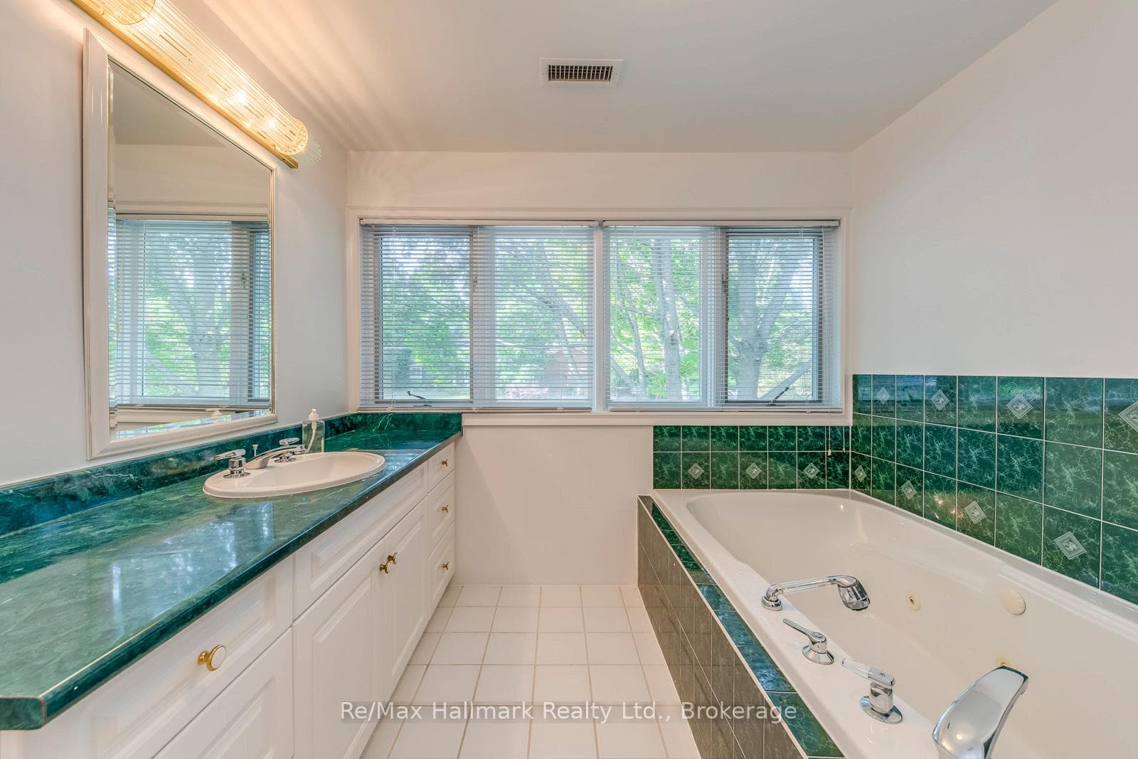 157 Trelawn Avenue - Detached photo 37 of 50 in Oakville, Ontario