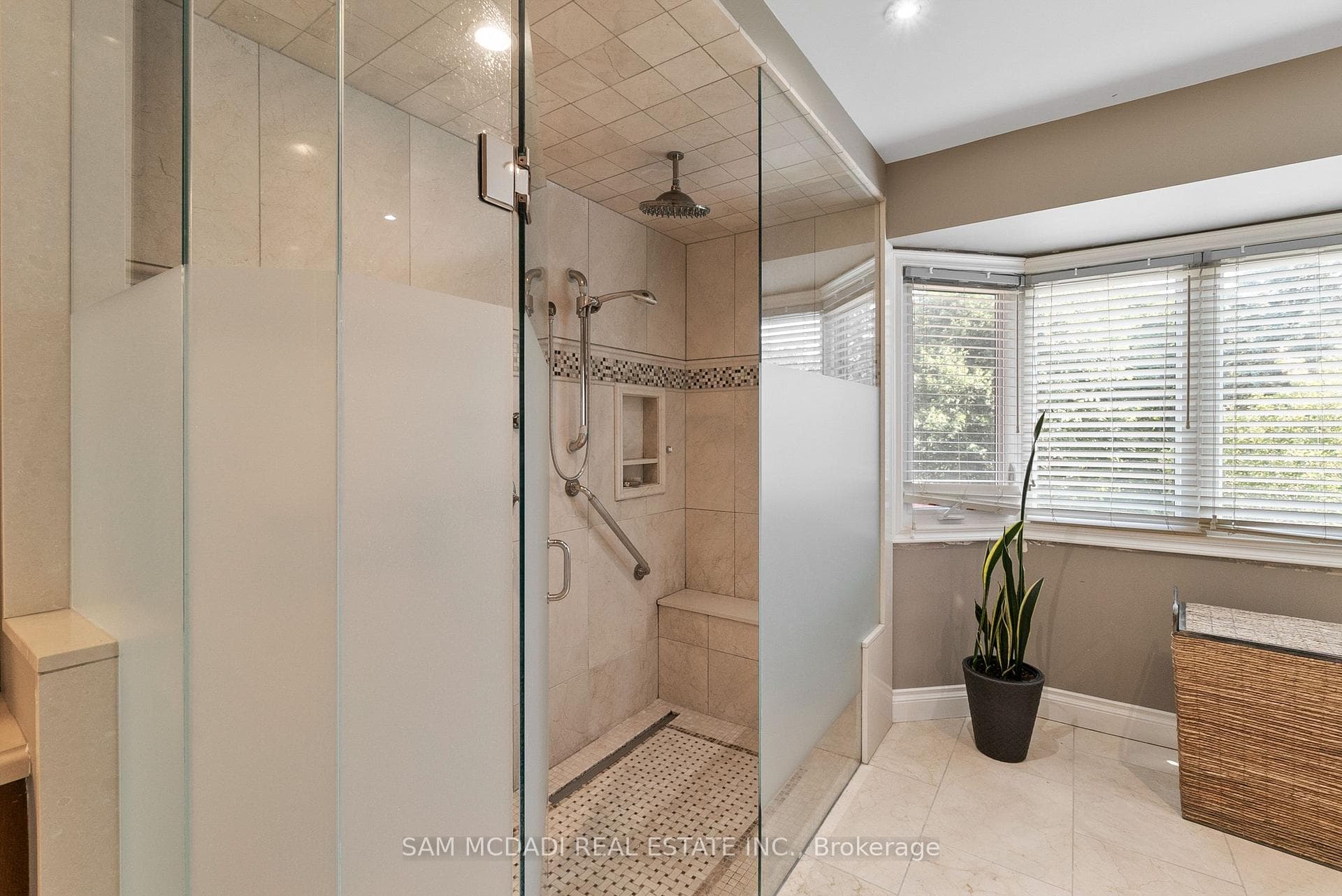 2235 Shawanaga Trail - Detached photo 20 of 48 in Mississauga, Ontario
