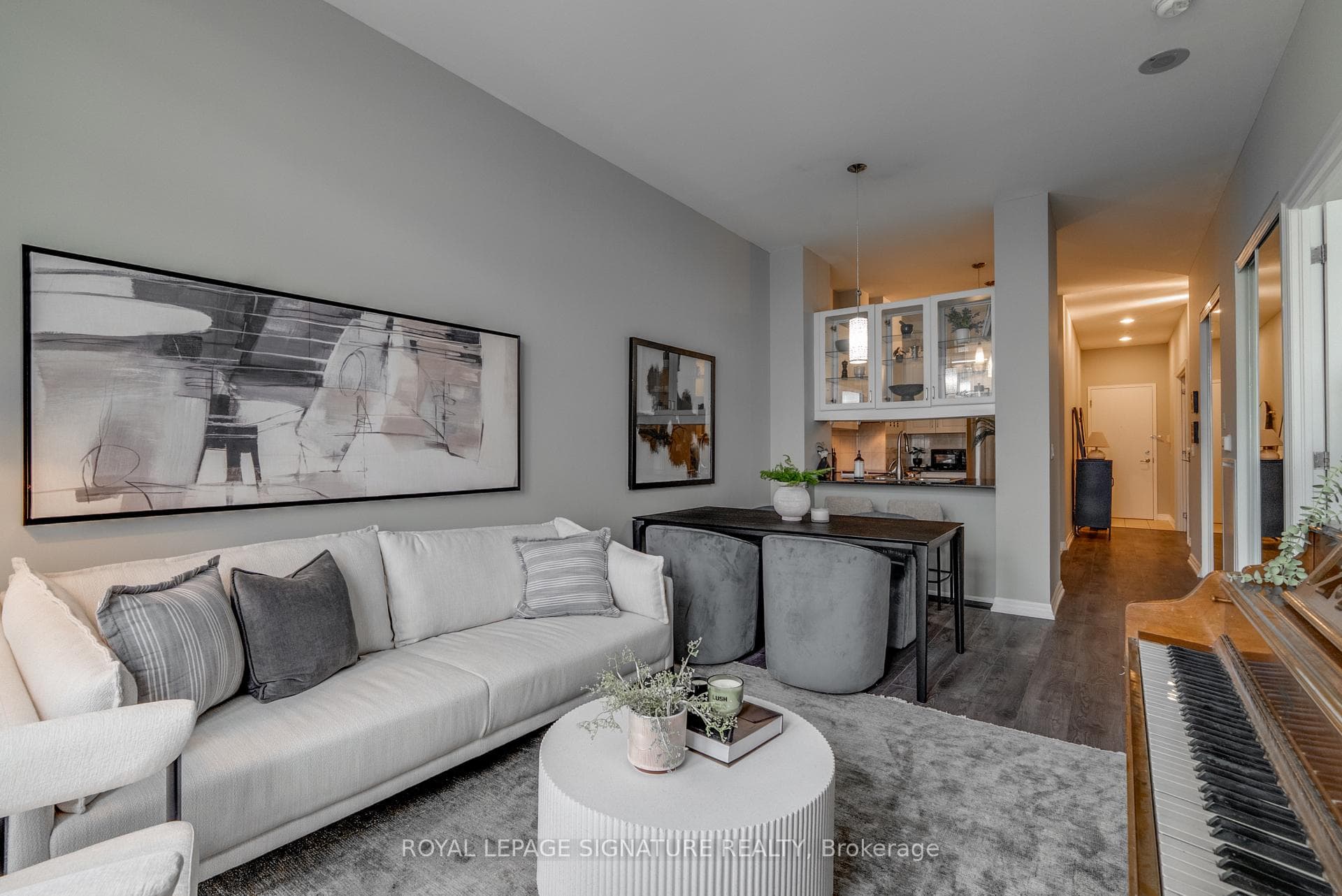 797 Don Mills Road Unit 904 - Condo photo 4 of 26 in Flemingdon Park / Don Mills, Ontario