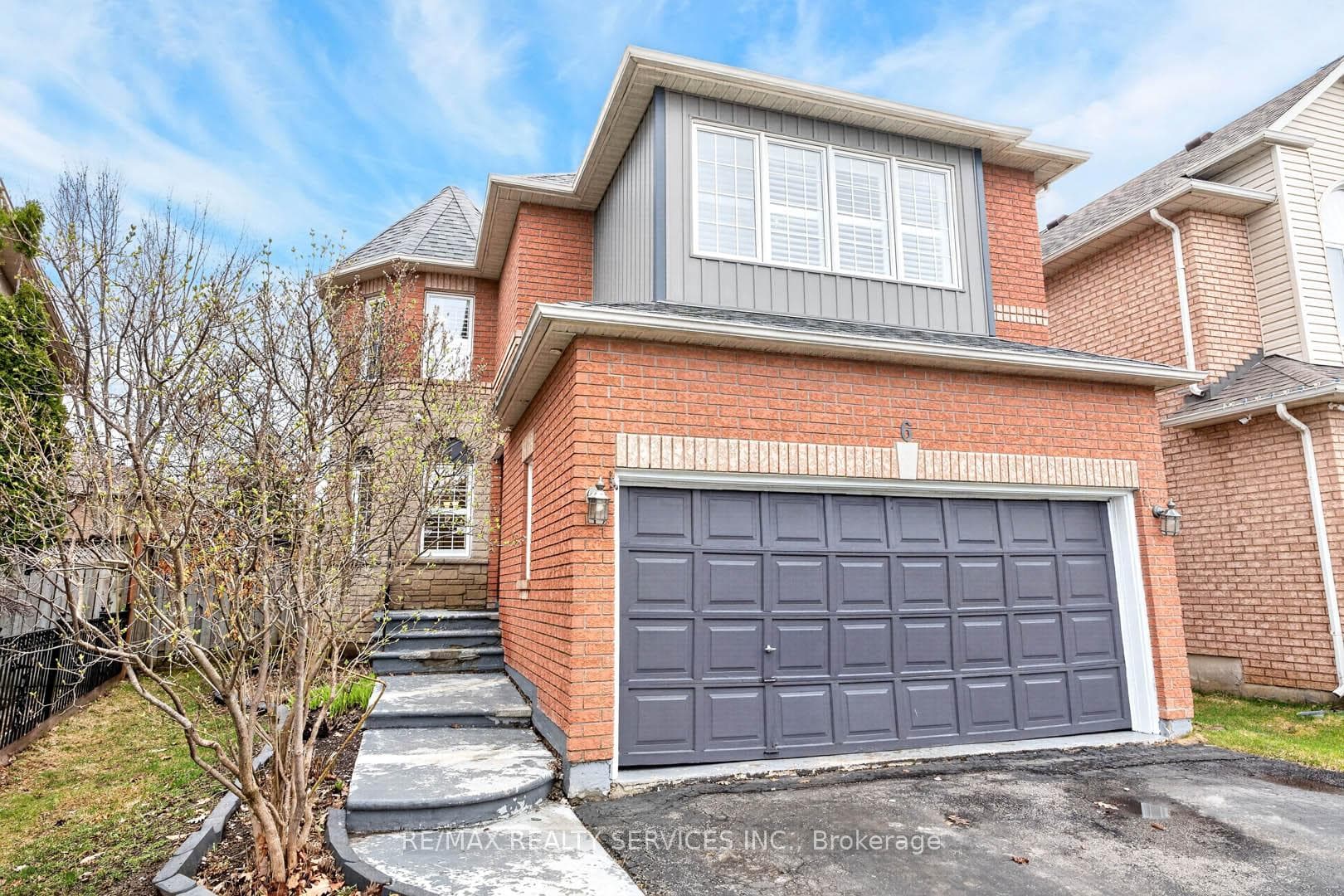6 Creekwood Drive - Detached for sale in Castlemore, Ontario