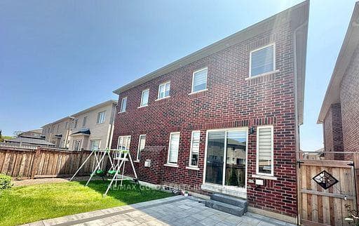 469 Threshing Mill Boulevard - Detached photo 43 of 45 in Oakville, Ontario