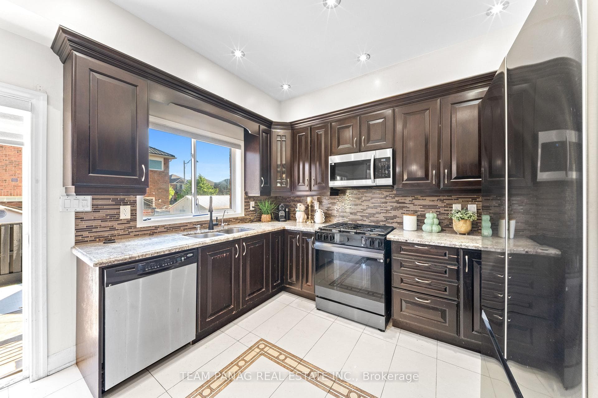 146 Degrassi Cove Circle - Detached photo 18 of 50 in Brampton, Ontario