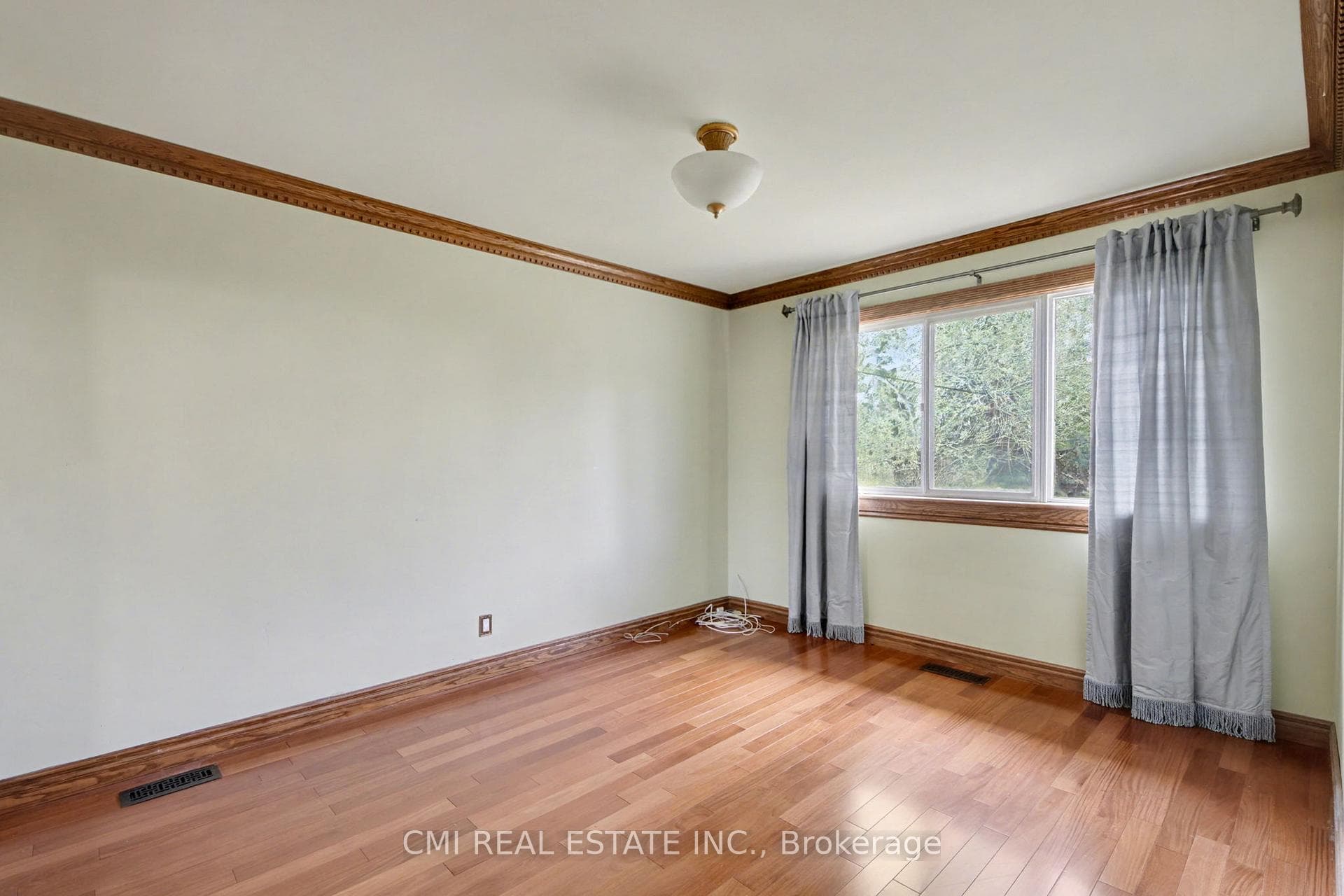 460 Martin Grove Road - Detached photo 15 of 38 in Etobicoke (Islington / Rexdale), Ontario