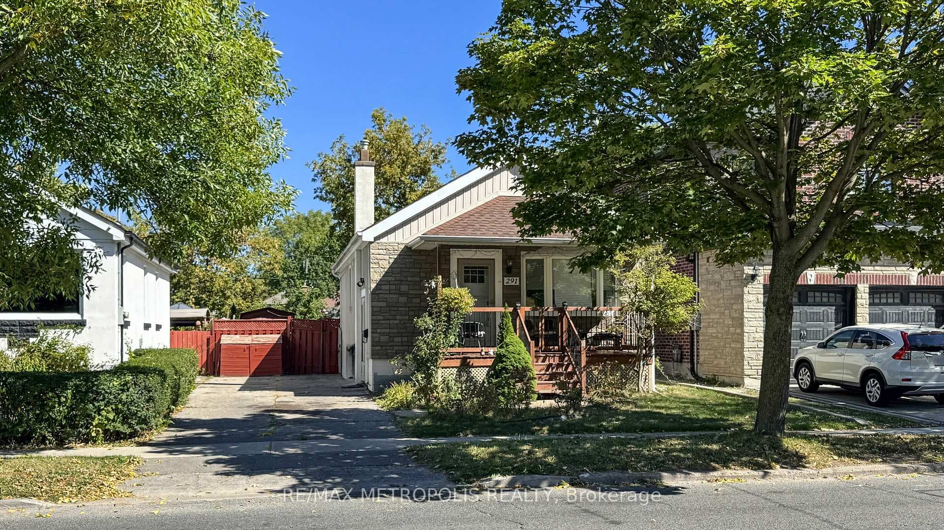 291 Kennedy Road - home for sale in Birch Cliff / Cliffside, Ontario