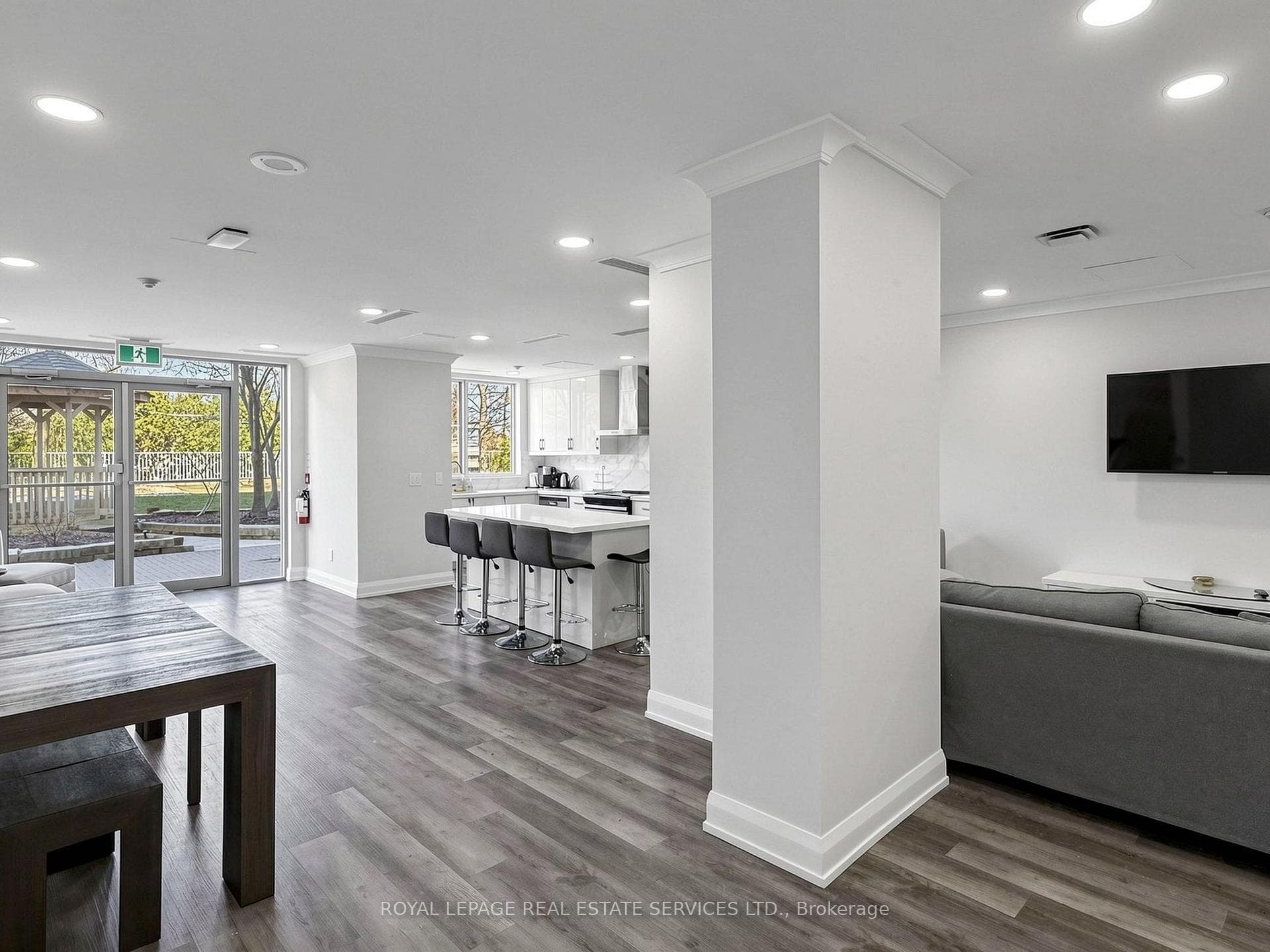 398 Eglinton Avenue Unit 203 - Condo photo 41 of 45 in Leaside / Davisville, Ontario