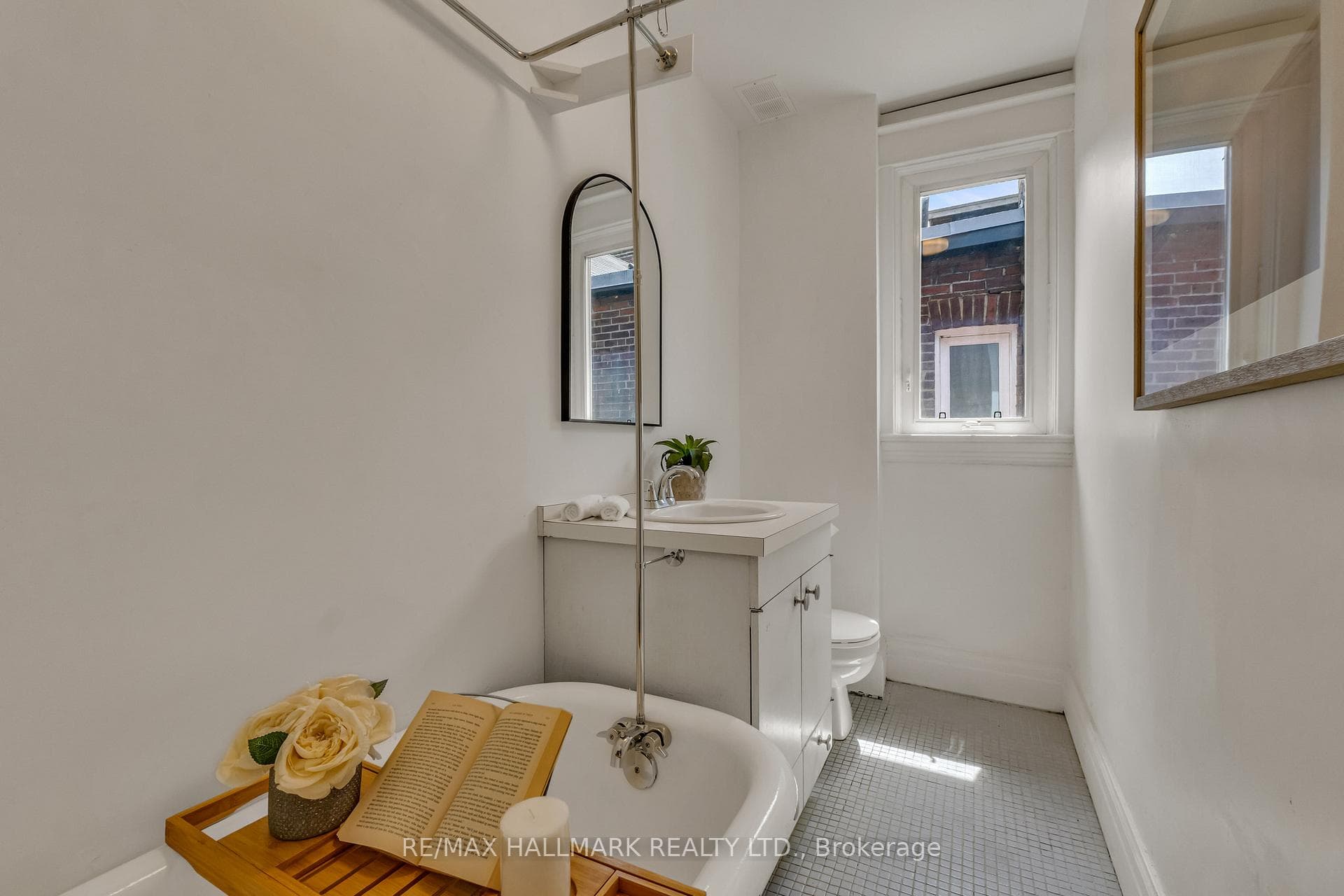 49 Ravina Crescent - Semi-Detached photo 26 of 47 in Riverdale / Leslieville, Ontario