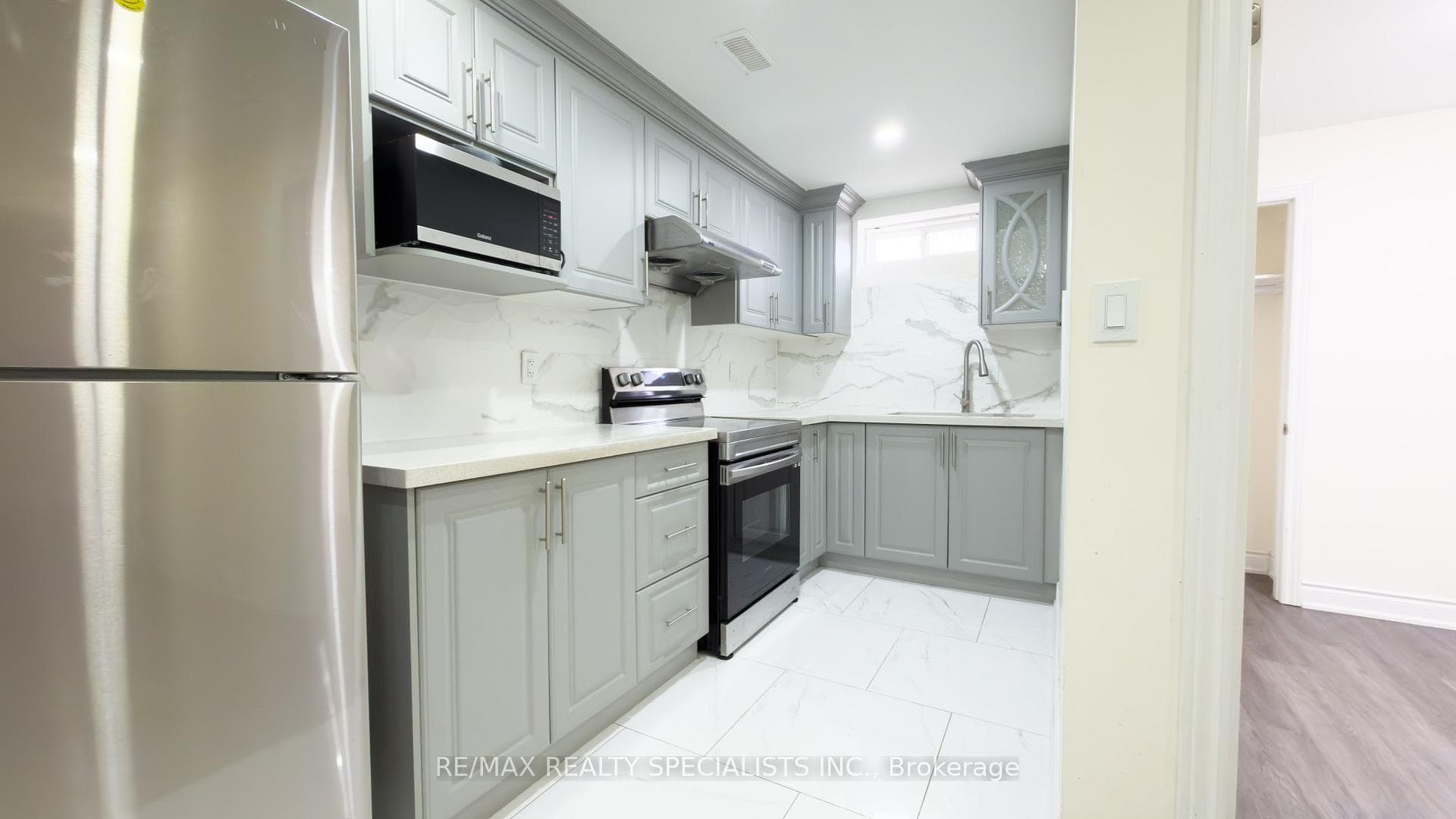 602 Queen Mary Drive Unit Lower - Detached photo 2 of 11 in Brampton, Ontario