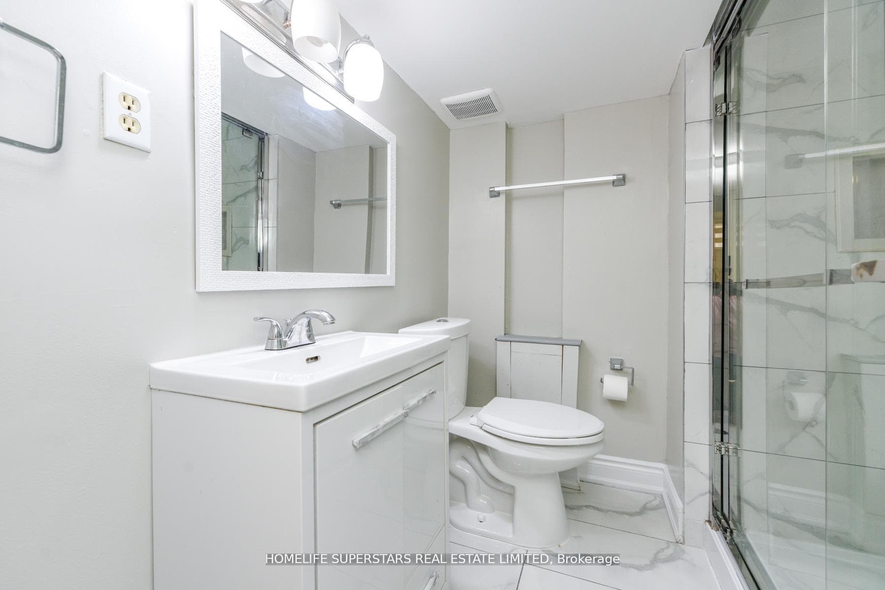 306 Royal Salisbury Way - Semi-Detached photo 8 of 22 in Brampton, Ontario