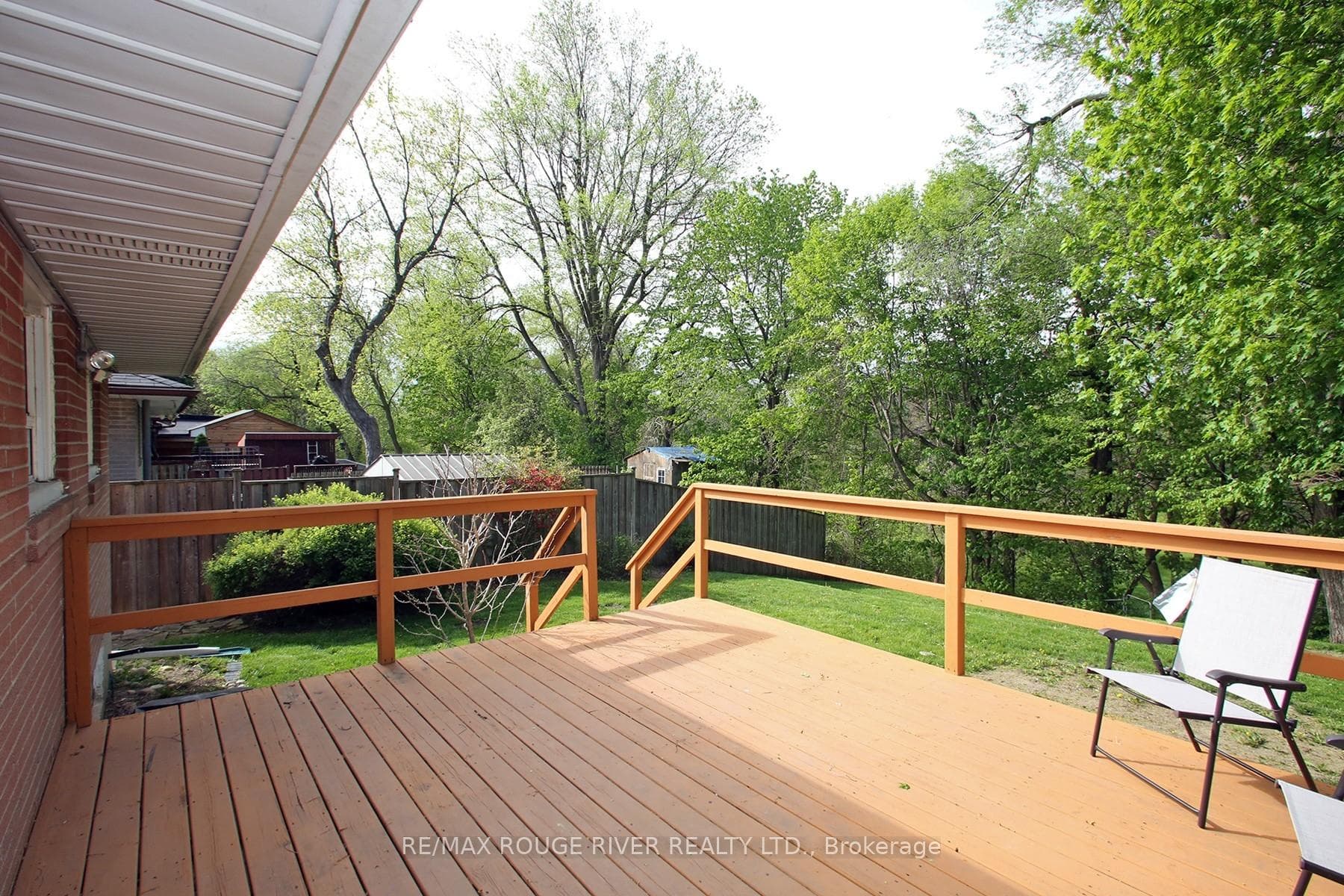 19 Thornbeck Drive - Detached photo 6 of 25 in Scarborough (West Hill / Highland Creek), Ontario