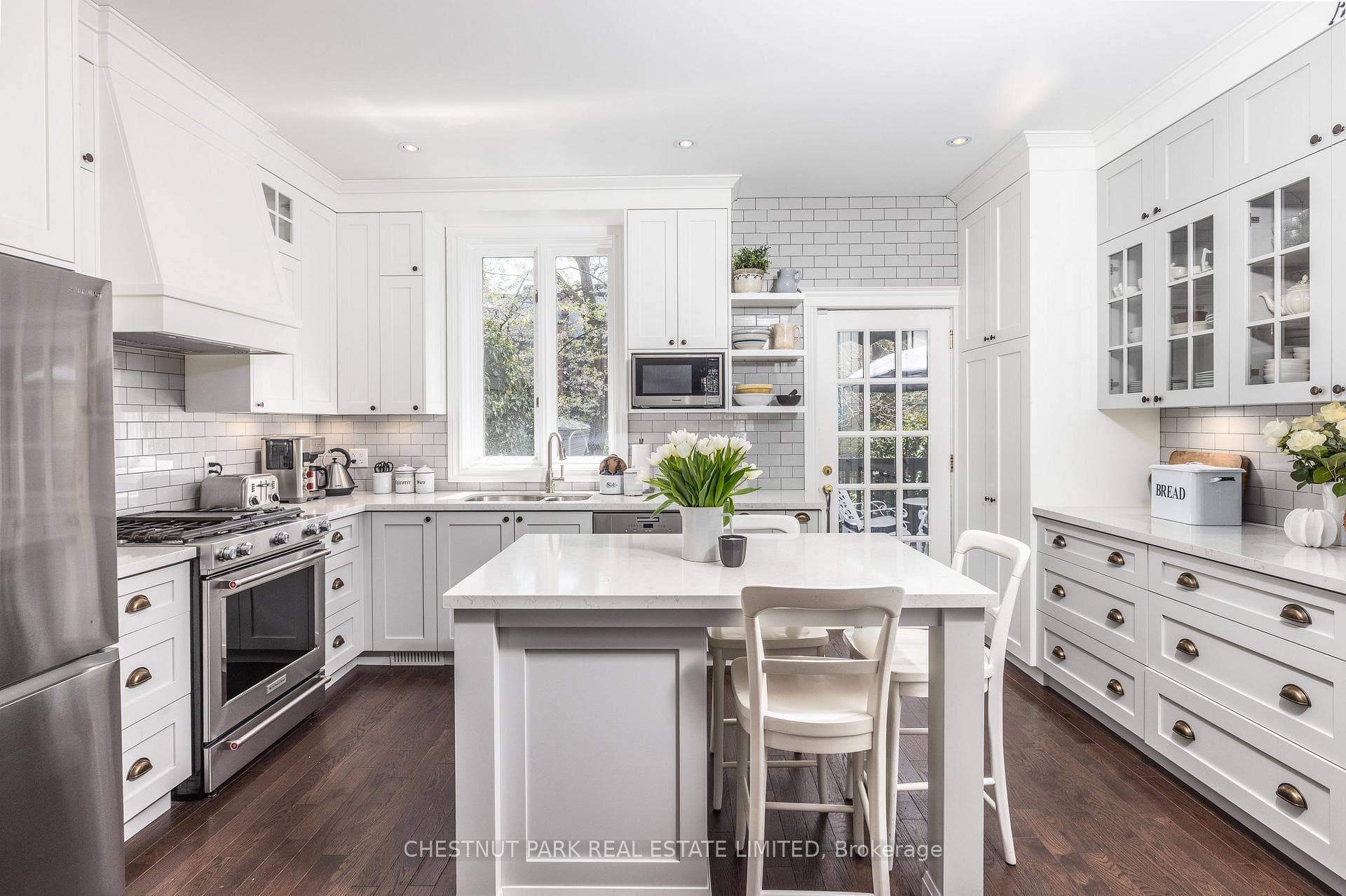 41 Chicora Avenue - Semi-Detached photo 11 of 40 in Annex / Yorkville / Summerhill, Ontario