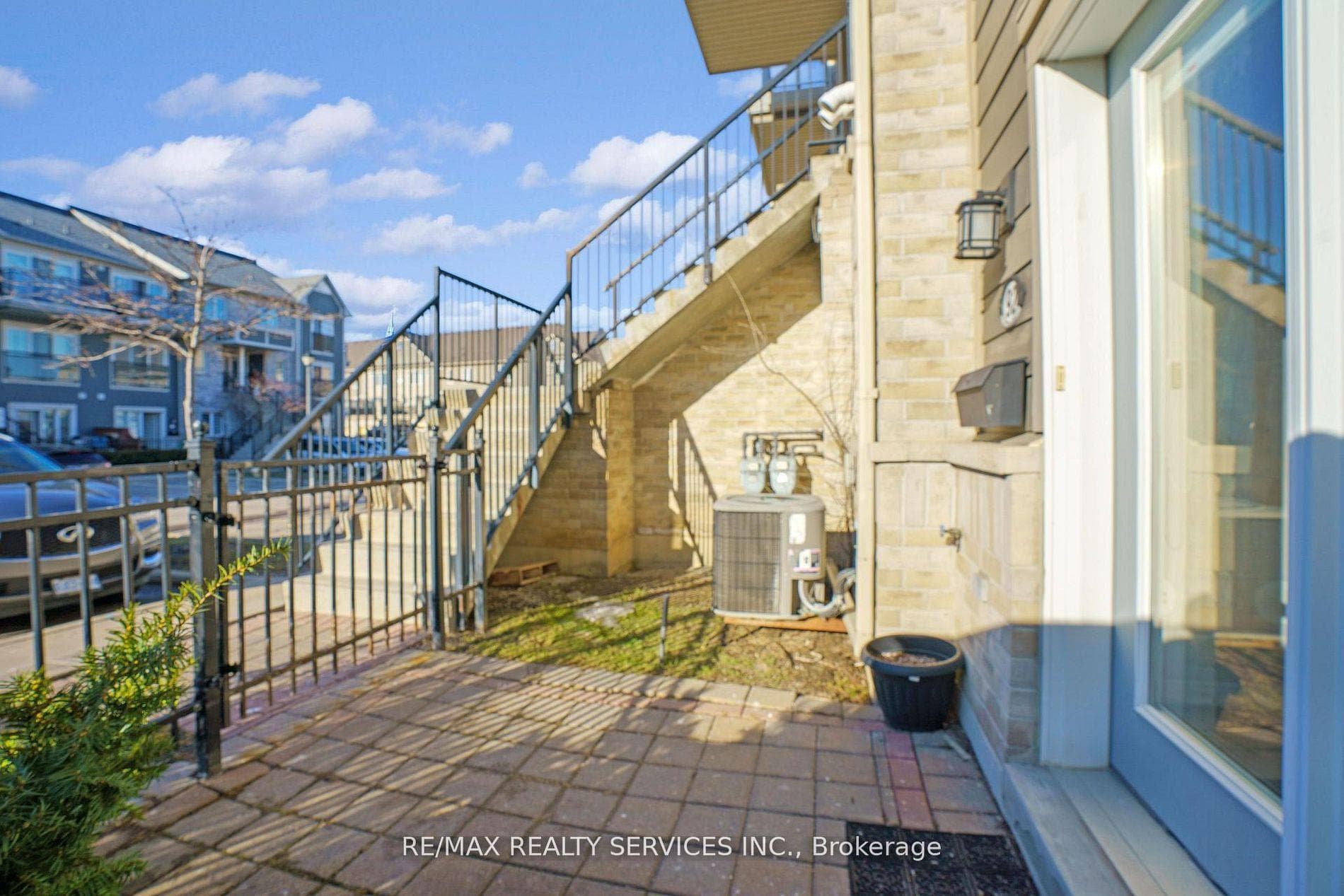 60 Fairwood Circle Unit 92 - Condo photo 5 of 27 in Brampton, Ontario