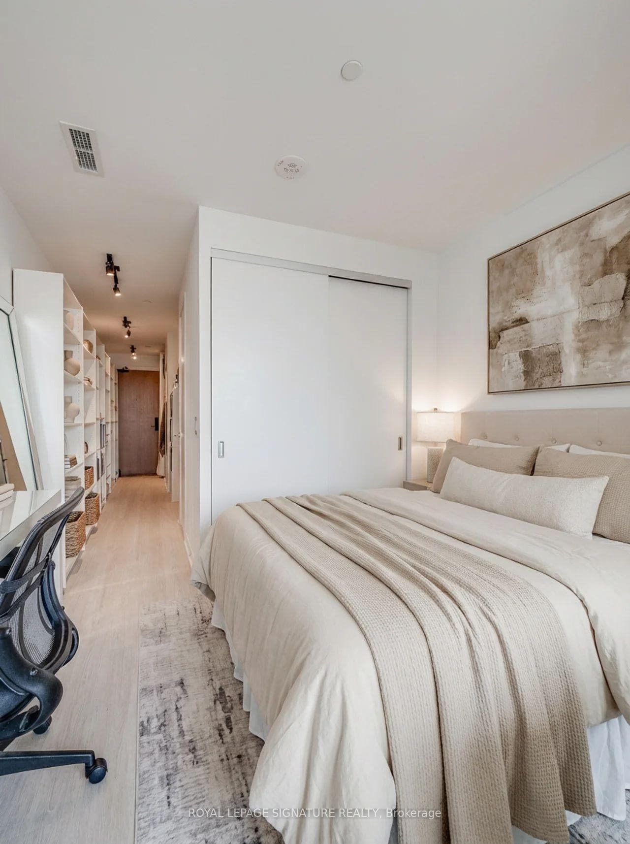 195 Mccaul Street Unit 1714 - condo for sale in Downtown Toronto / Waterfront