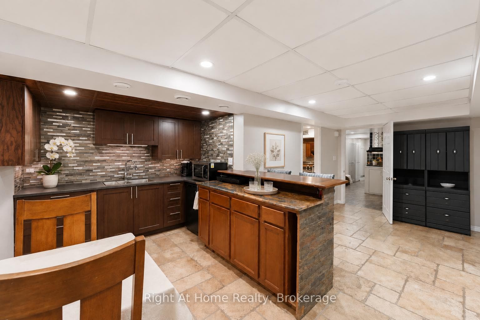 437 Shoreacres Road - Detached photo 35 of 50 in Burlington, Ontario