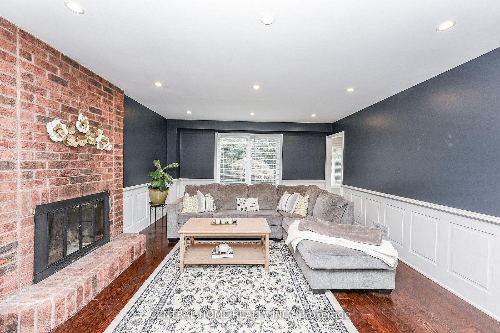 4 Robaldon Road - Detached photo 19 of 40 in Etobicoke (Islington / Rexdale), Ontario