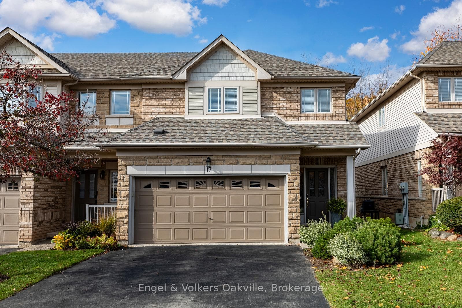 2169 Orchard Road Unit 17 - home for sale in Burlington, Ontario