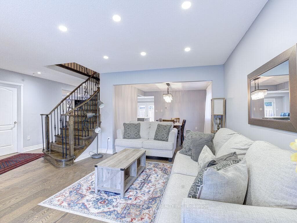 5965 River Grove Avenue - Detached photo 5 of 50 in Mississauga, Ontario