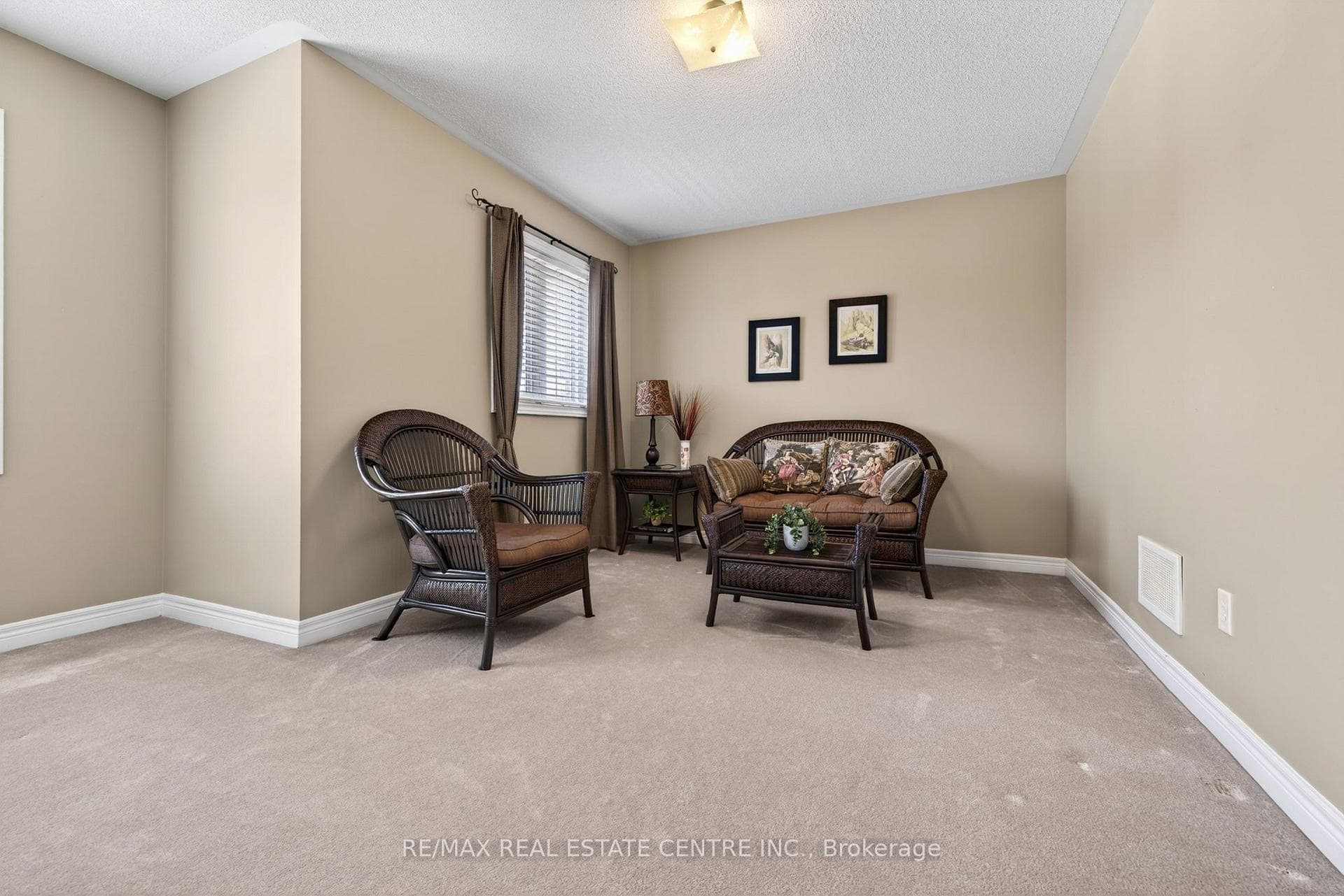 1022 Laidlaw Drive - Detached photo 30 of 50 in Milton, Ontario