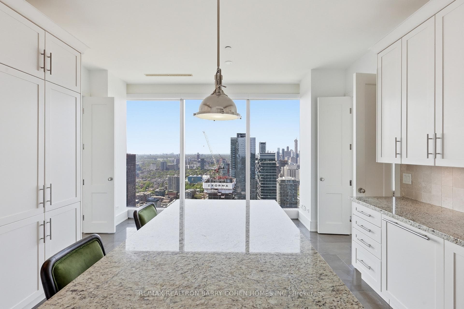 183 Wellington Street Unit 4502 - Condo photo 10 of 34 in Downtown Toronto / Waterfront, Ontario