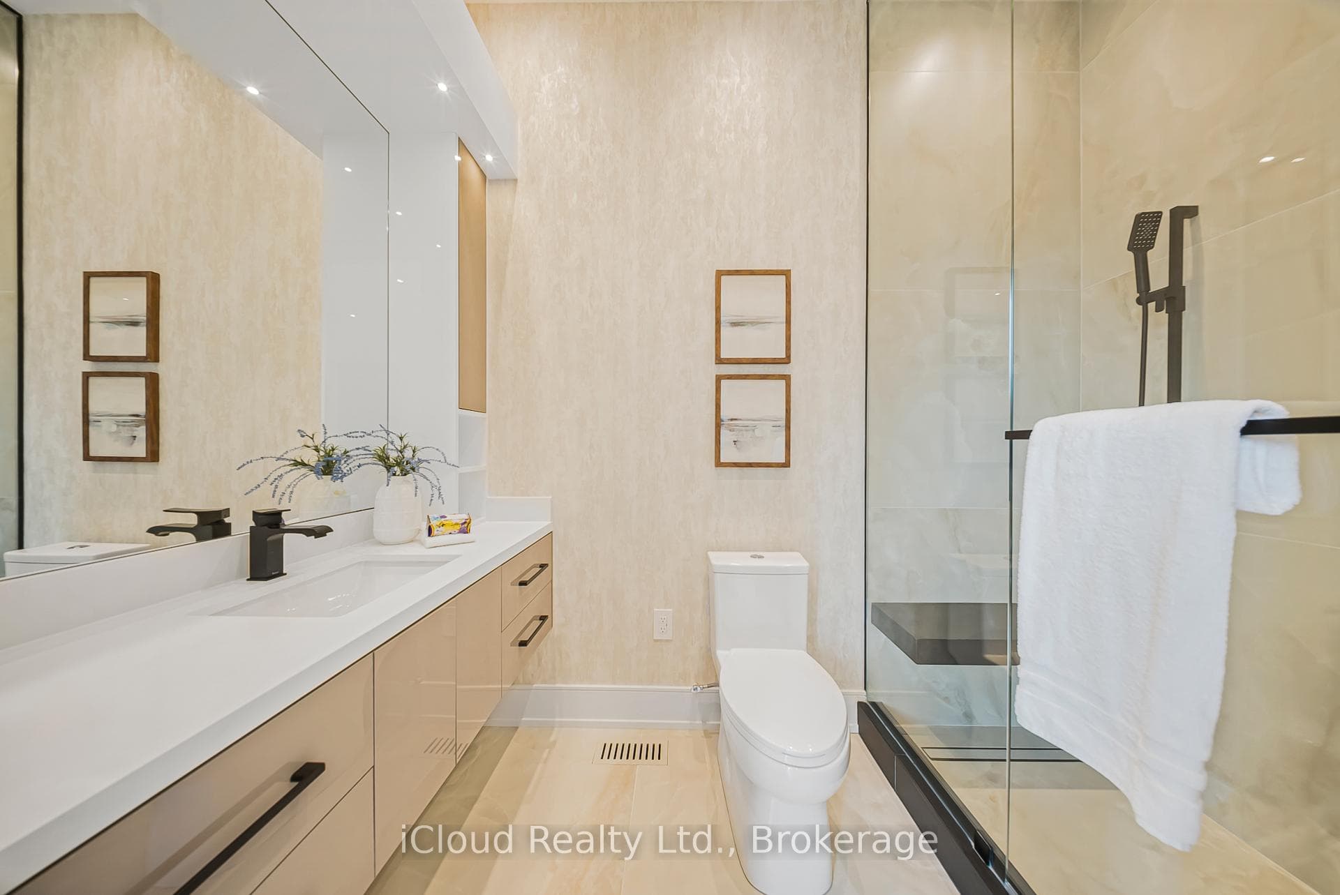 1374 Tansley Drive - Detached photo 22 of 46 in Oakville, Ontario