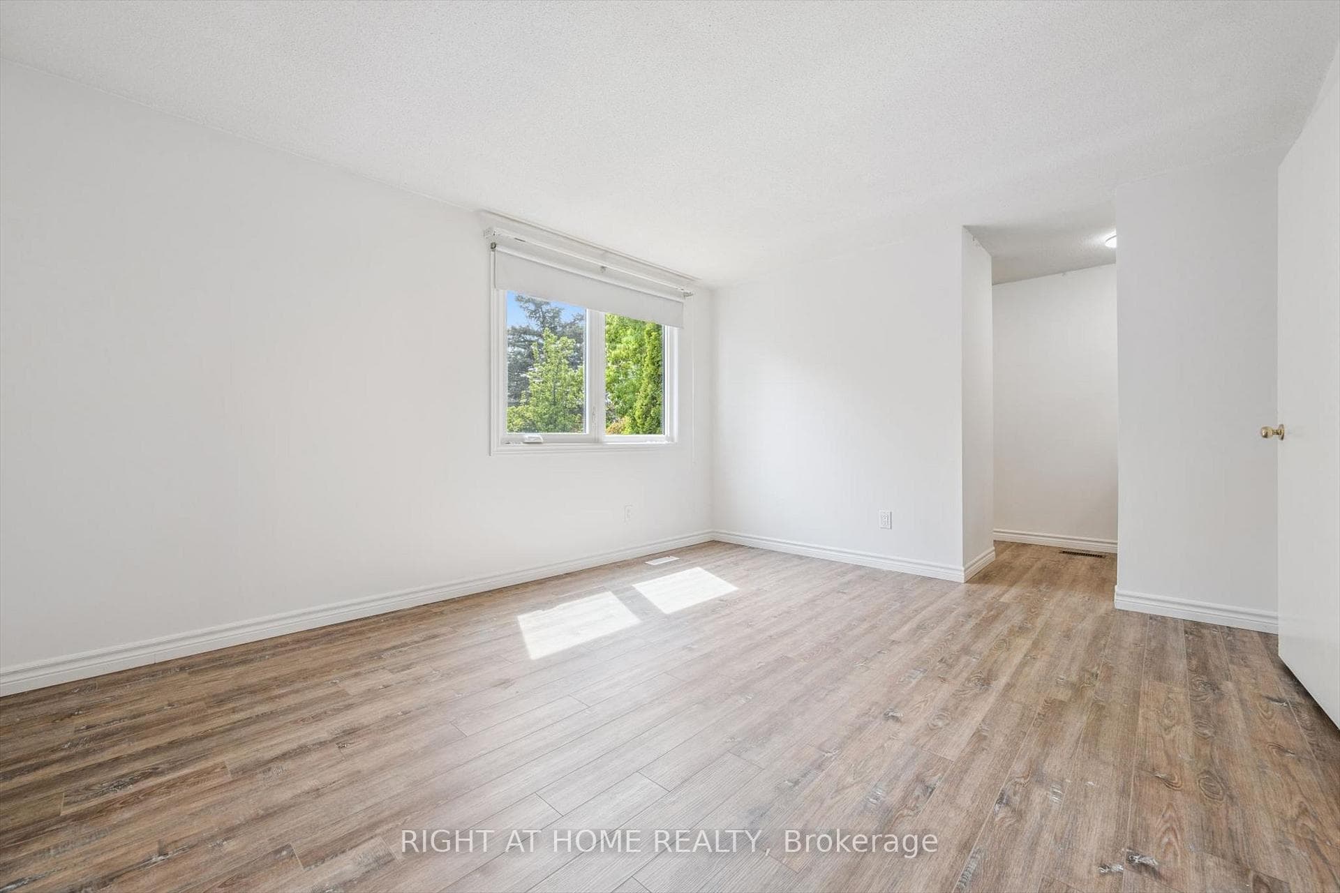 2432 Malcolm Crescent - Detached photo 18 of 35 in Burlington, Ontario